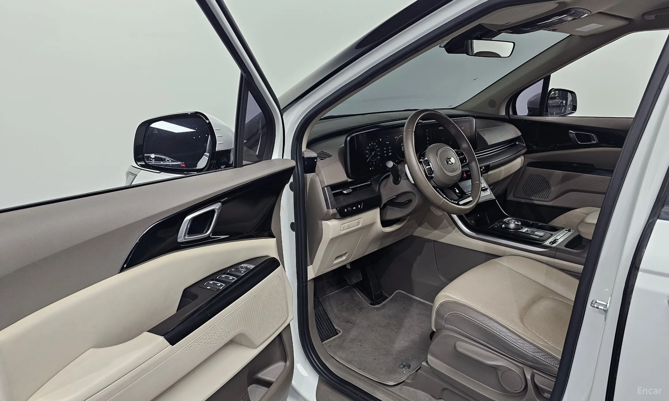 Kia Carnival Gen 4 превью 10