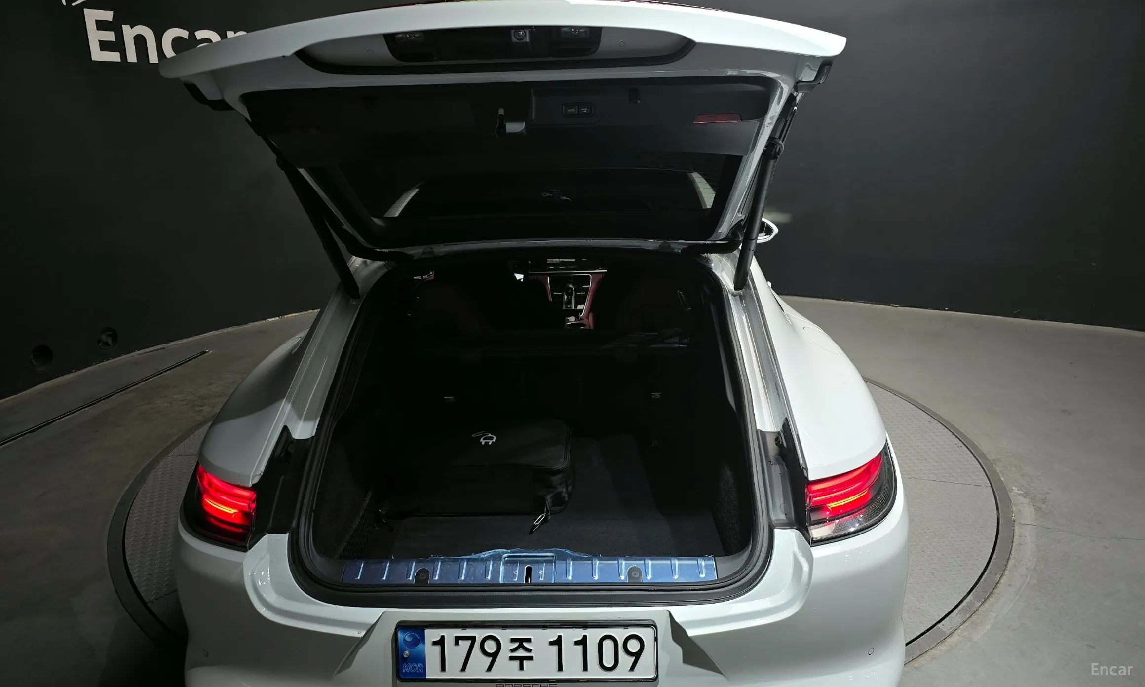 Porsche Panamera (971) превью 20