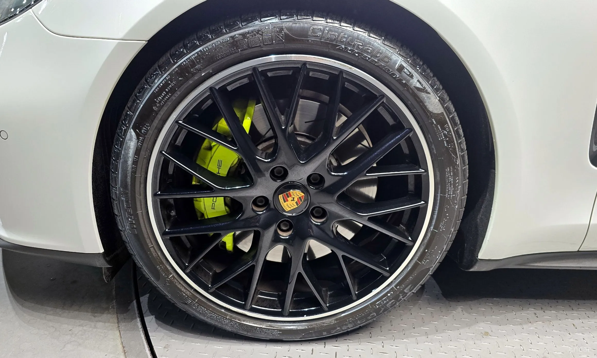 Porsche Panamera (971) превью 5