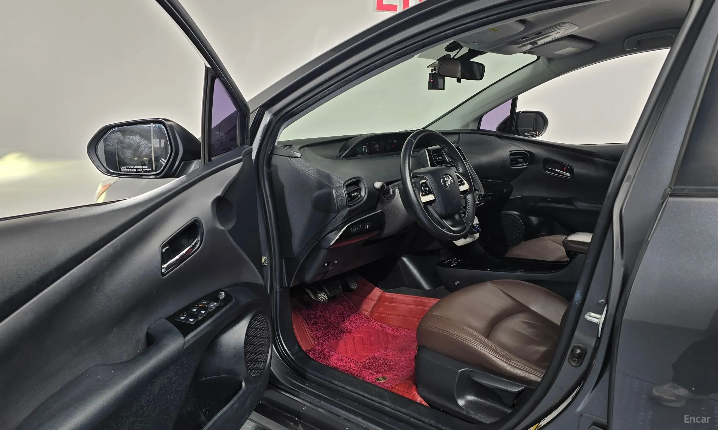 Toyota Prius 4th Generation превью 10