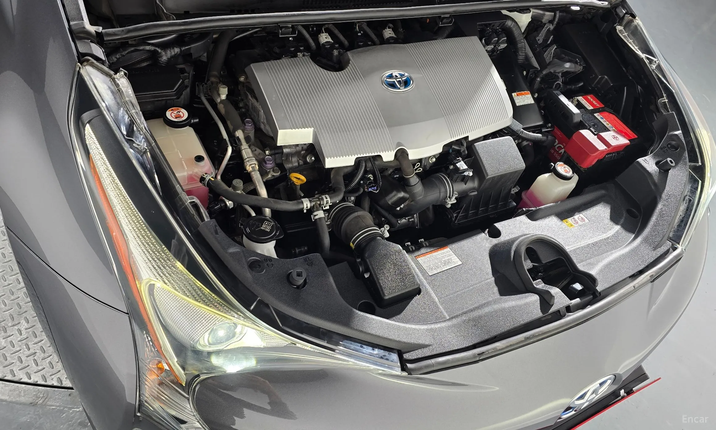 Toyota Prius 4th Generation превью 6