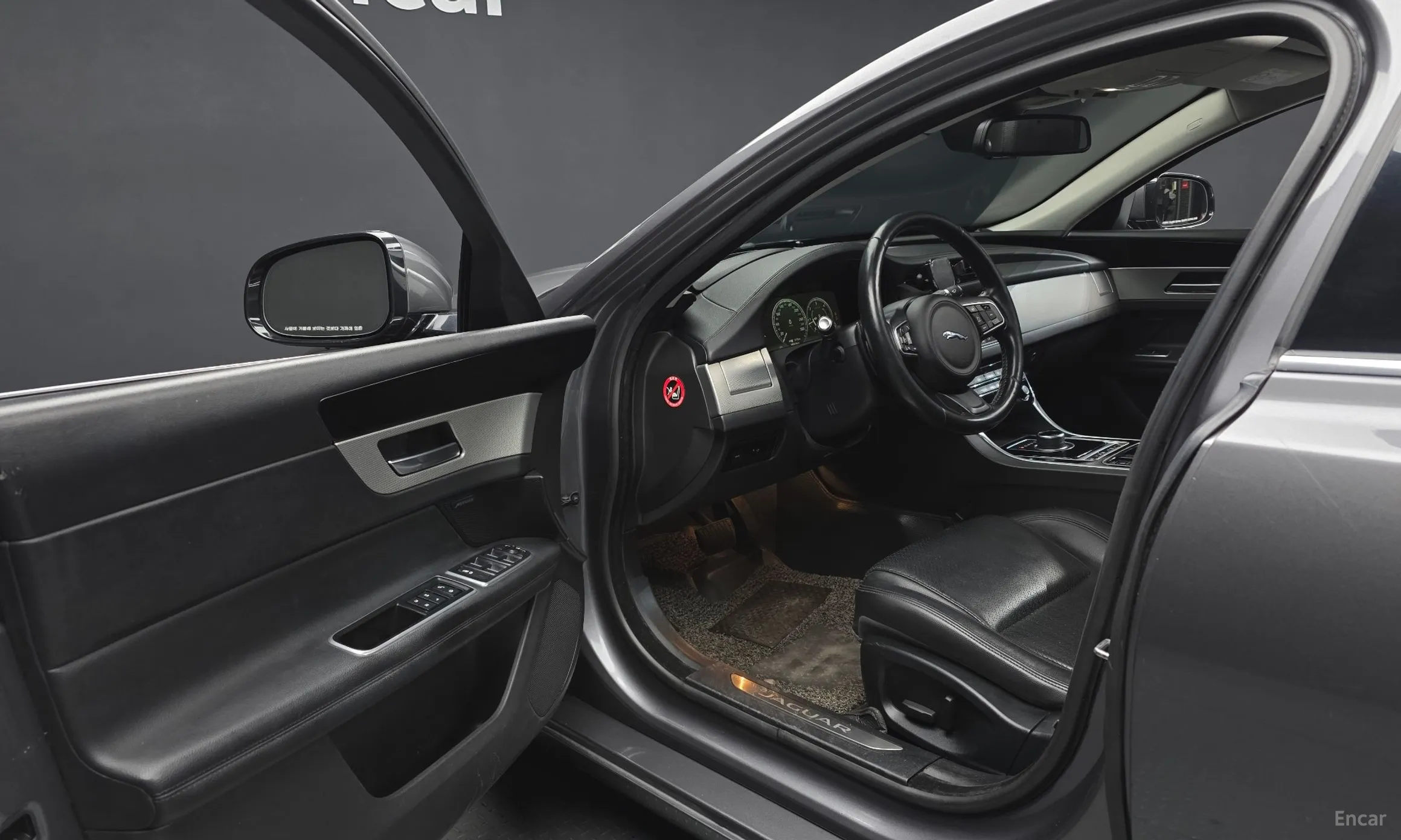 Jaguar XF (x260) превью 10