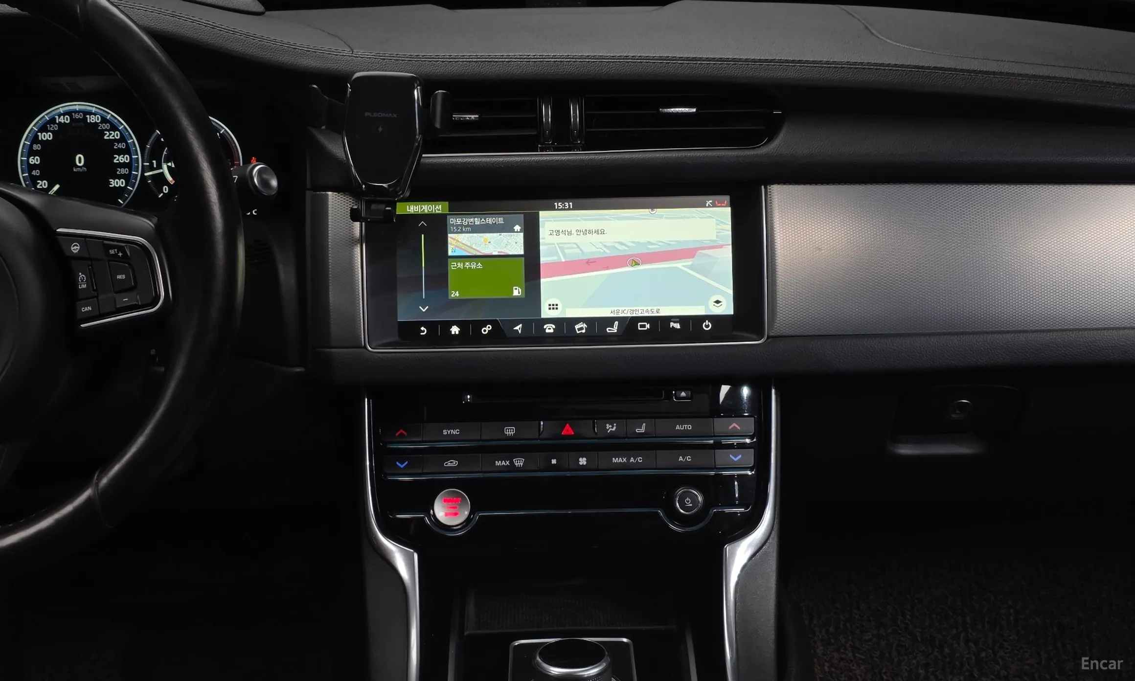 Jaguar XF (x260) превью 14