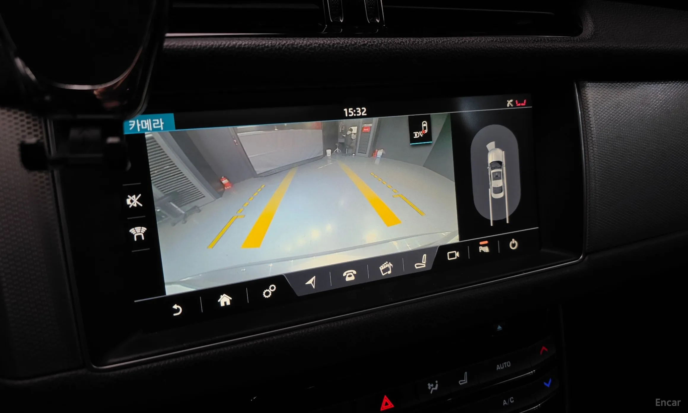 Jaguar XF (x260) превью 15