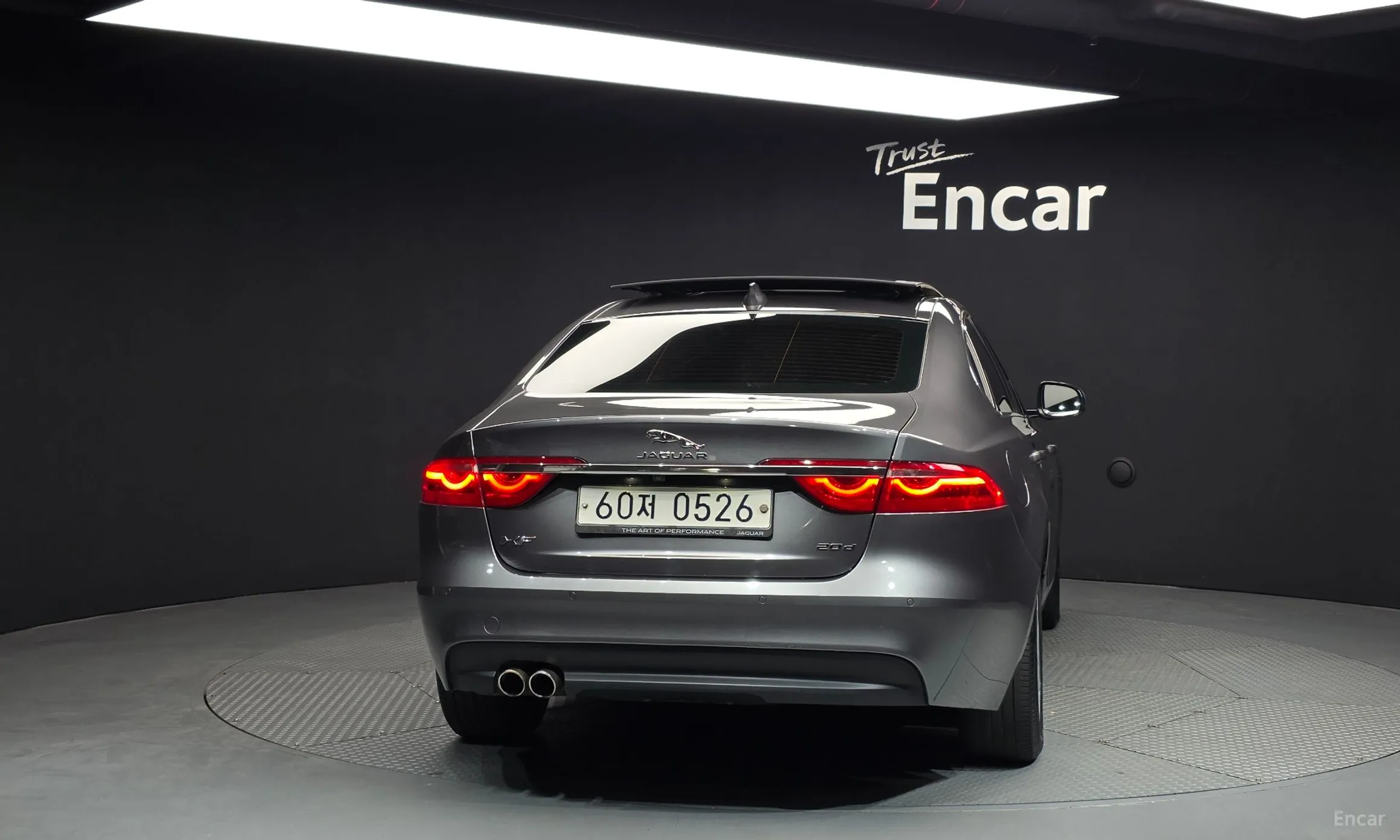 Jaguar XF (x260) превью 4
