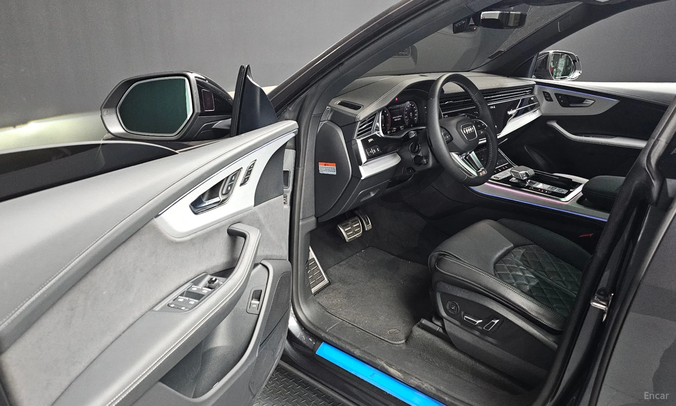 Audi Q8 (4M) превью 11