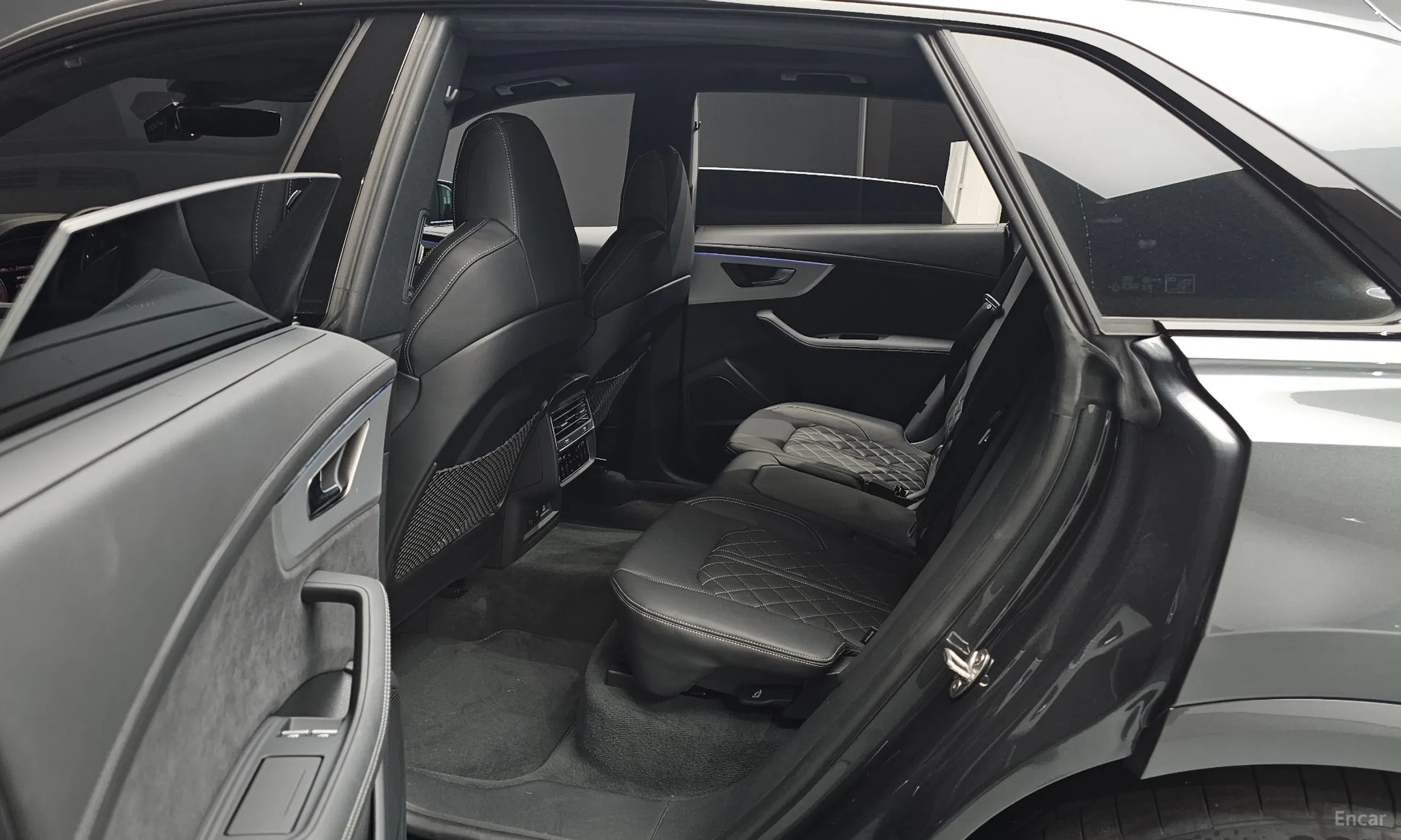 Audi Q8 (4M) превью 12