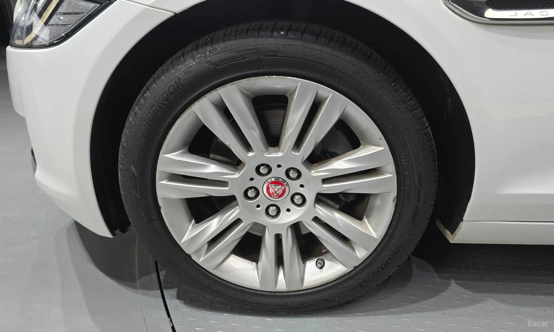 Jaguar XF (x260) превью 5