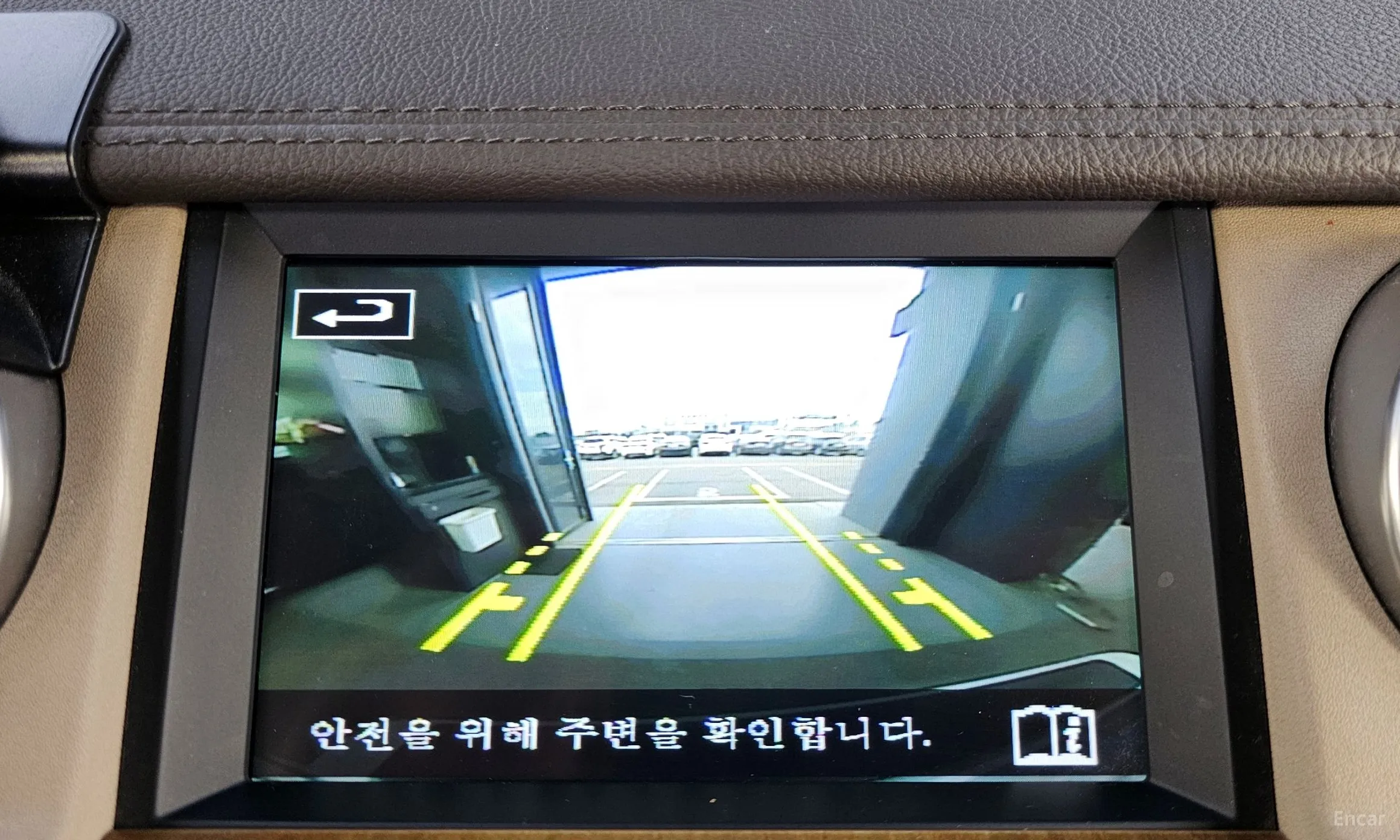 Land Rover Discovery 4 превью 15