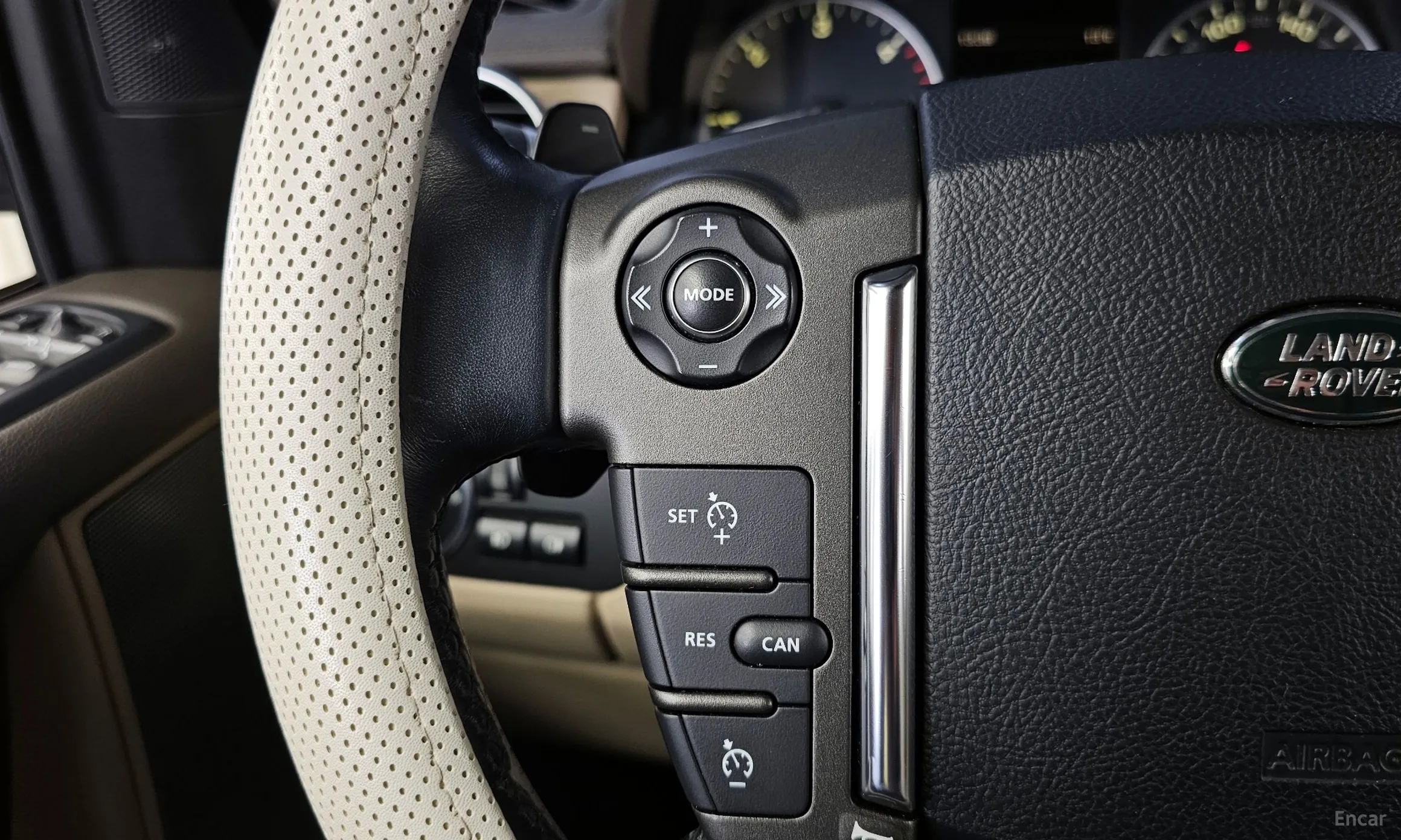 Land Rover Discovery 4 превью 16
