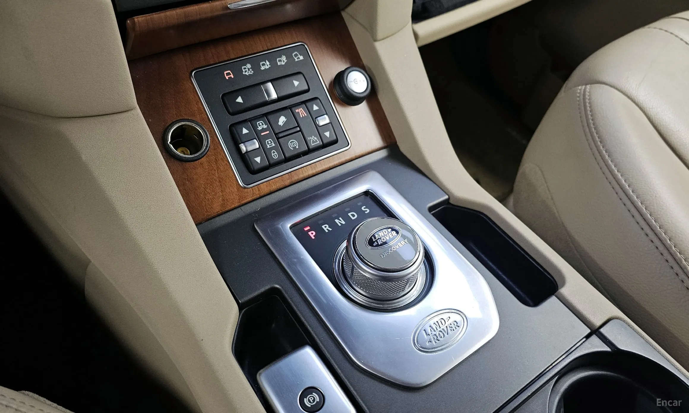 Land Rover Discovery 4 превью 9