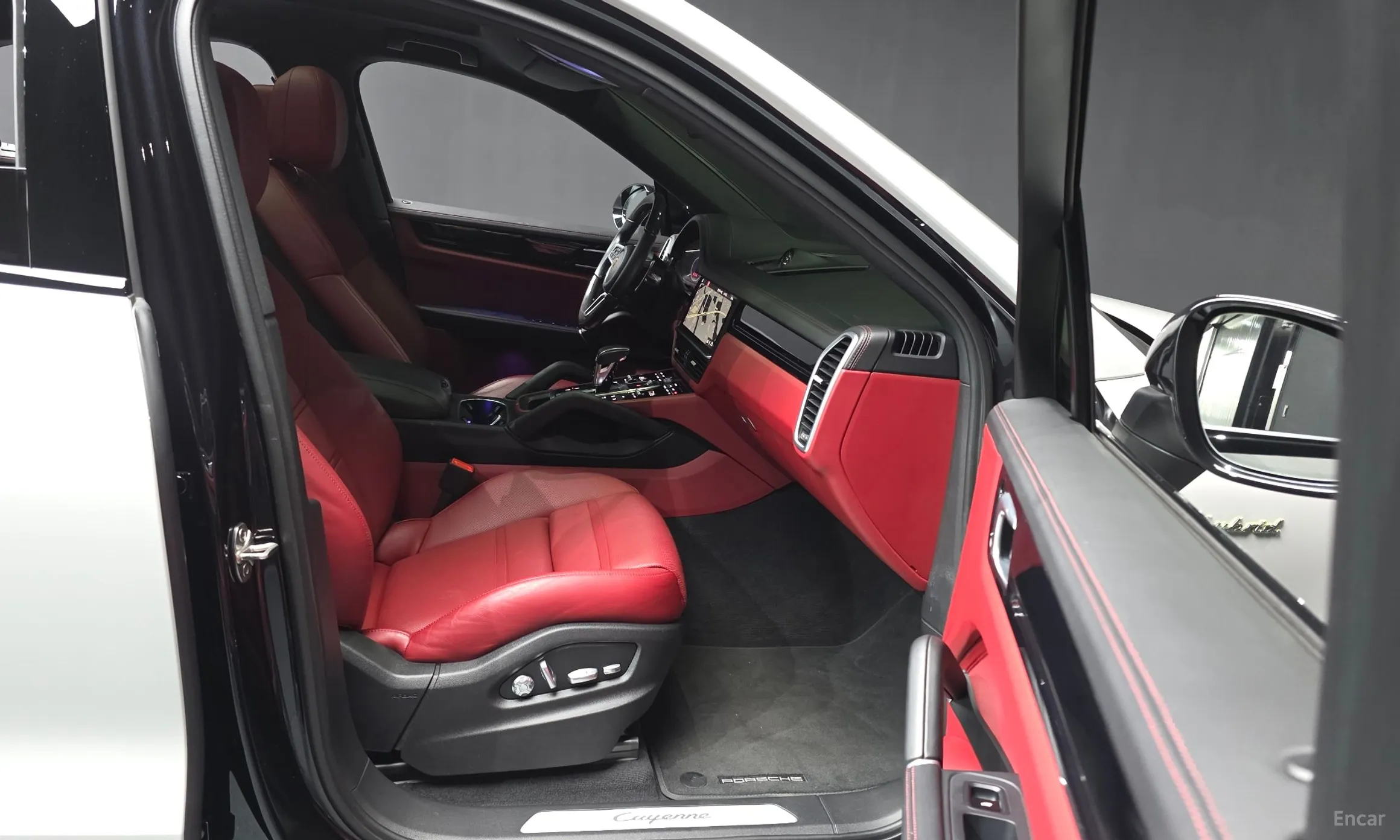 Porsche Cayenne (PO536) превью 11