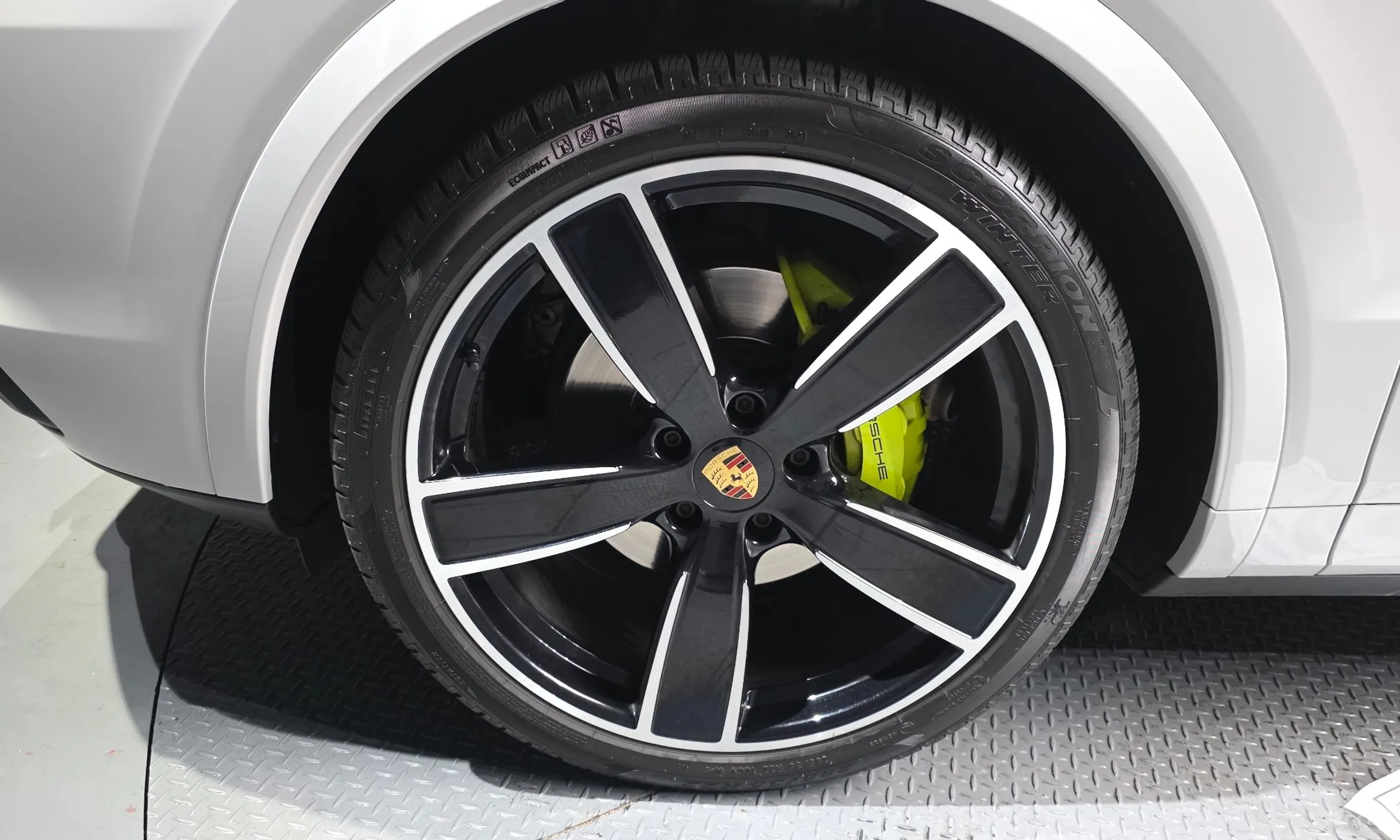 Porsche Cayenne (PO536) превью 5