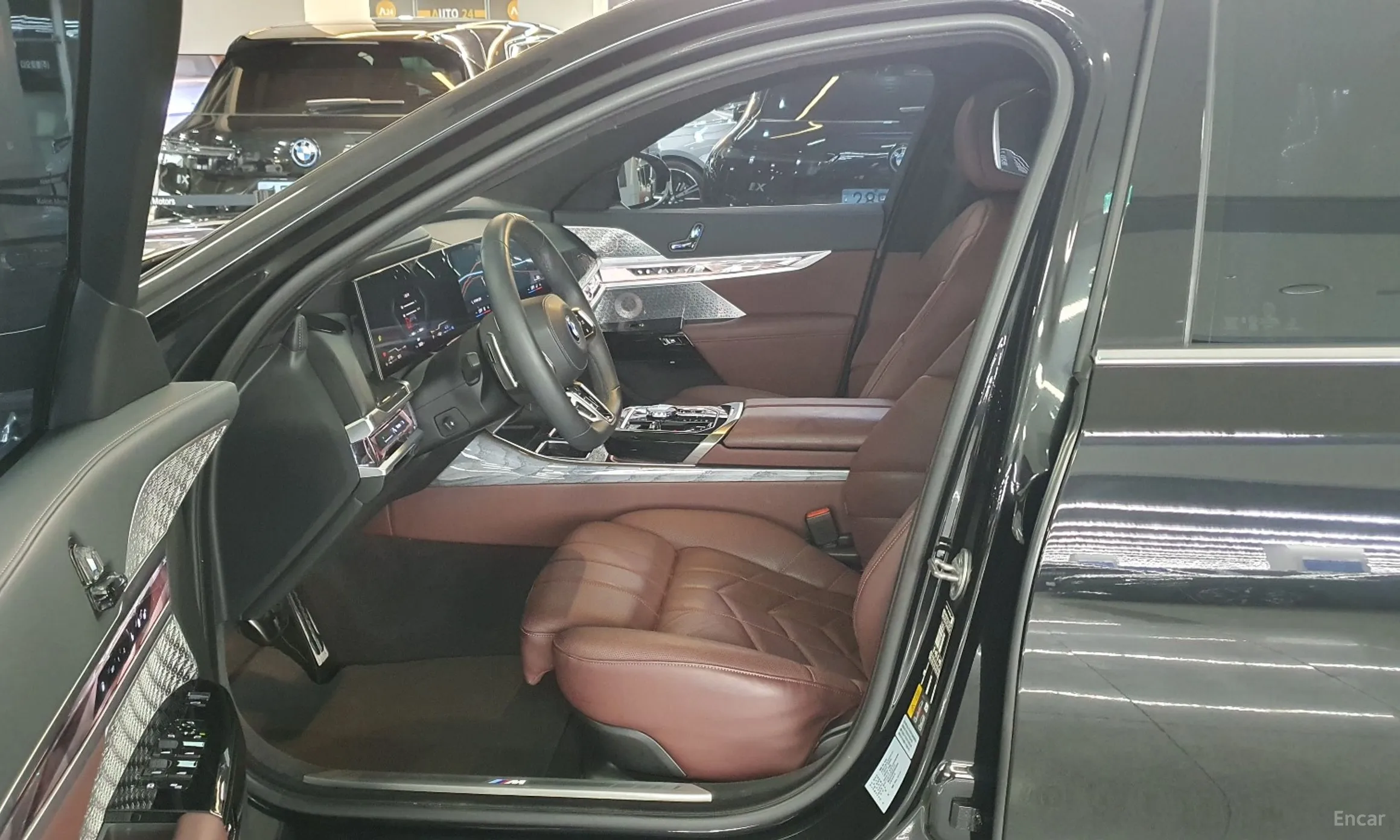 BMW 7 Series (G70) превью 11