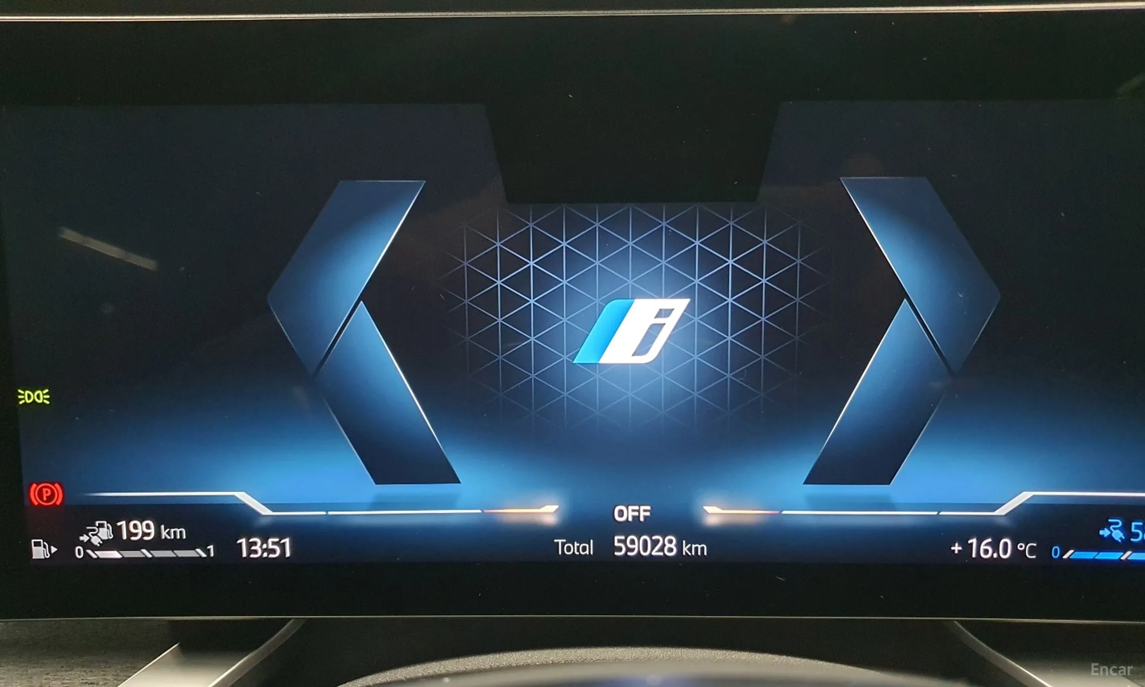 BMW 7 Series (G70) превью 8