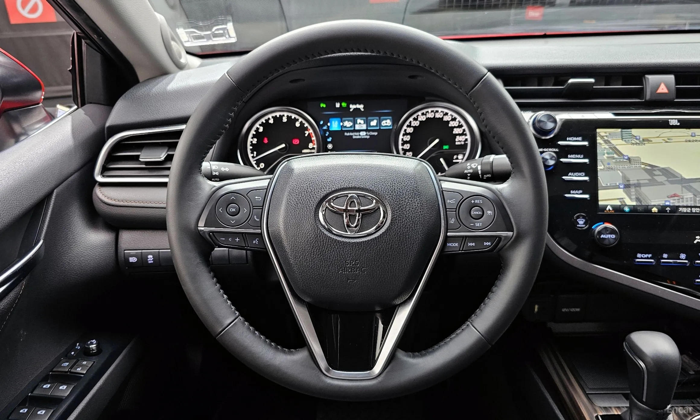 Toyota Camry (XV70) превью 13