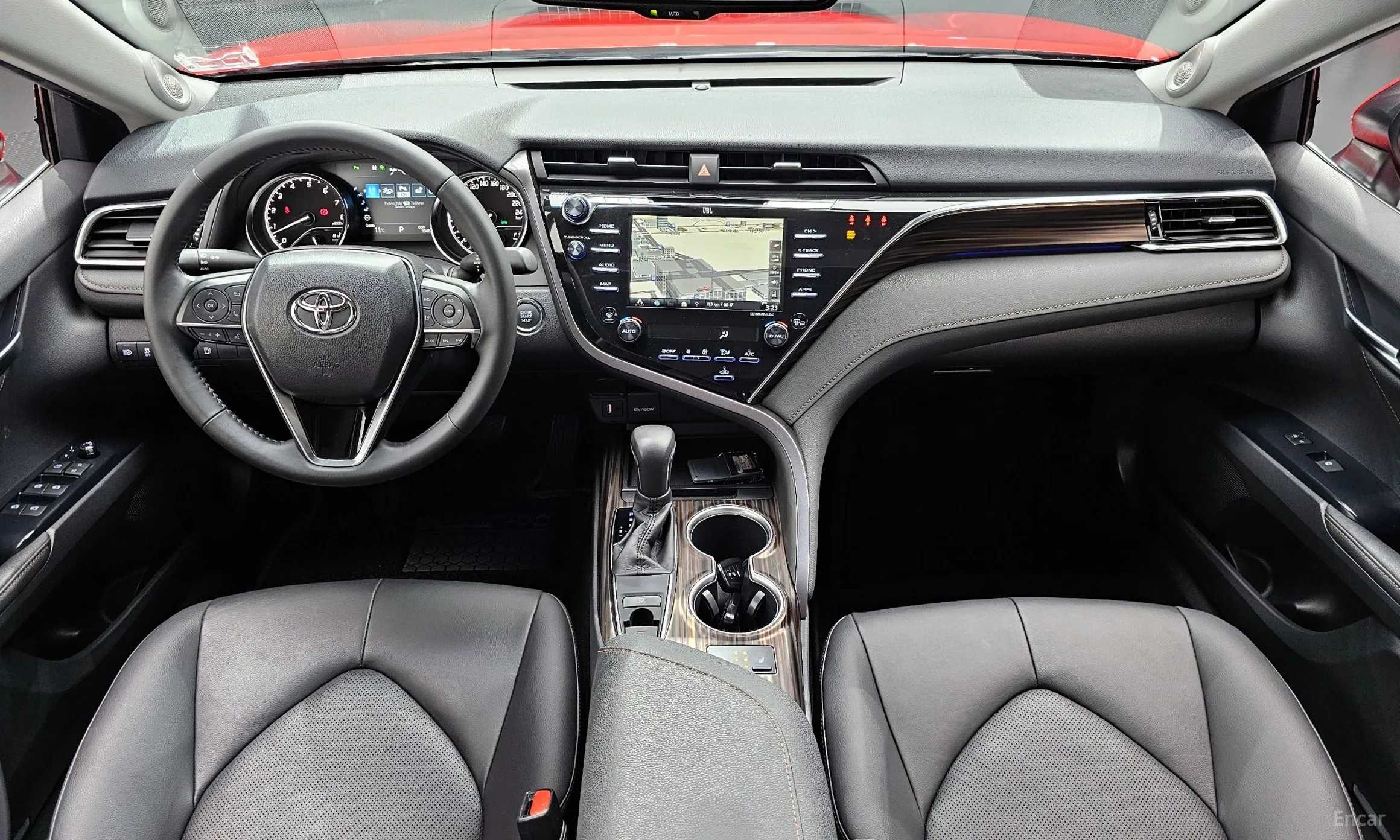 Toyota Camry (XV70) превью 7