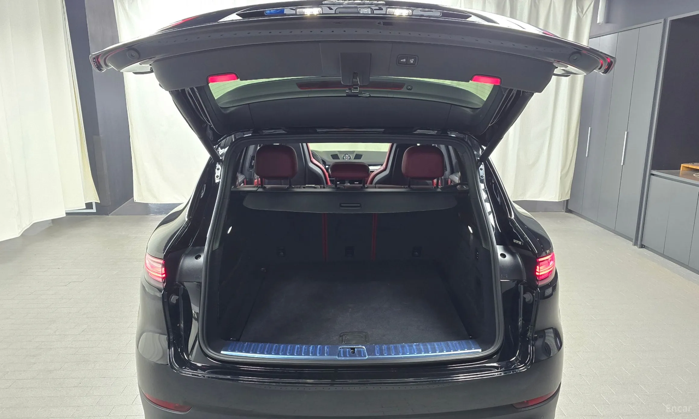 Porsche Cayenne (PO536) превью 20