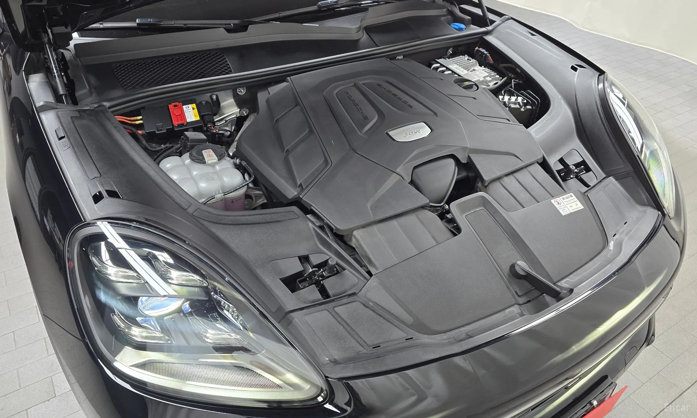 Porsche Cayenne (PO536) превью 6