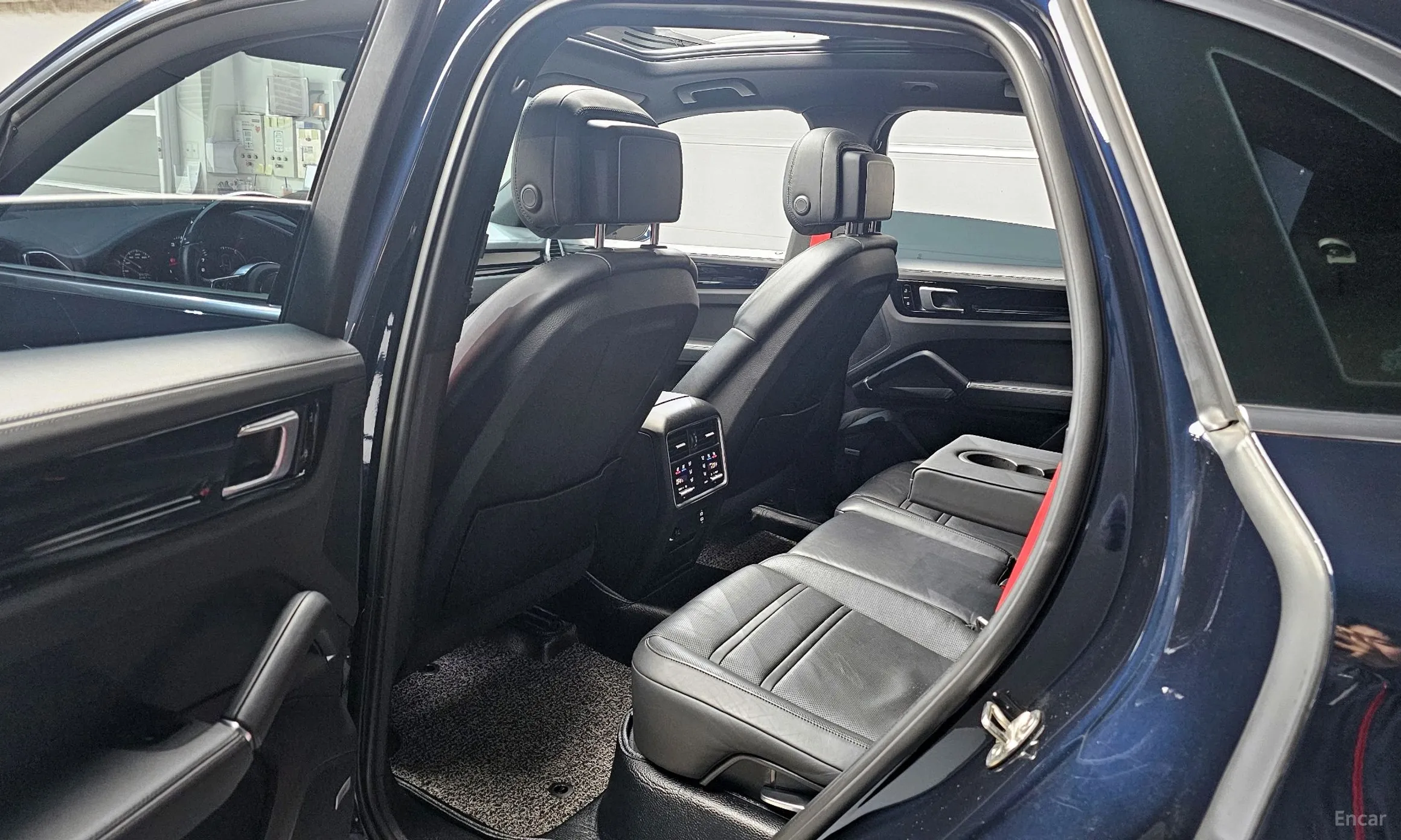 Porsche Cayenne (PO536) превью 11