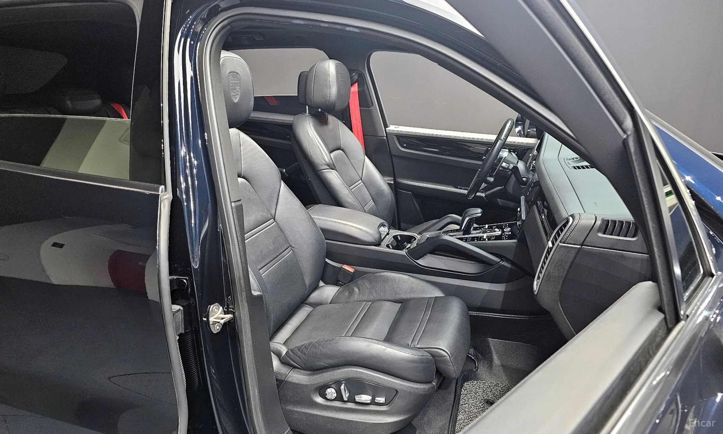 Porsche Cayenne (PO536) превью 12