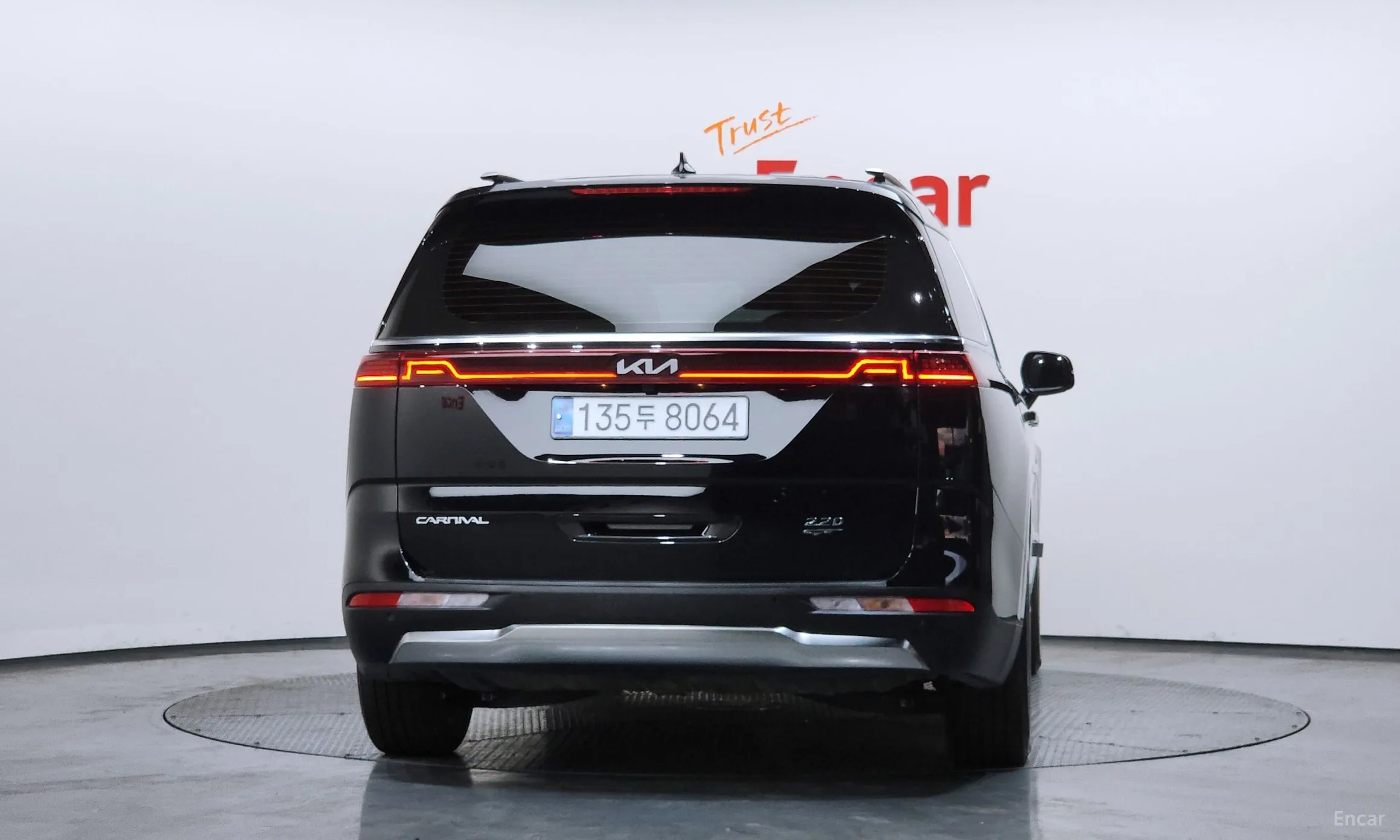 Kia Carnival Gen 4 превью 4
