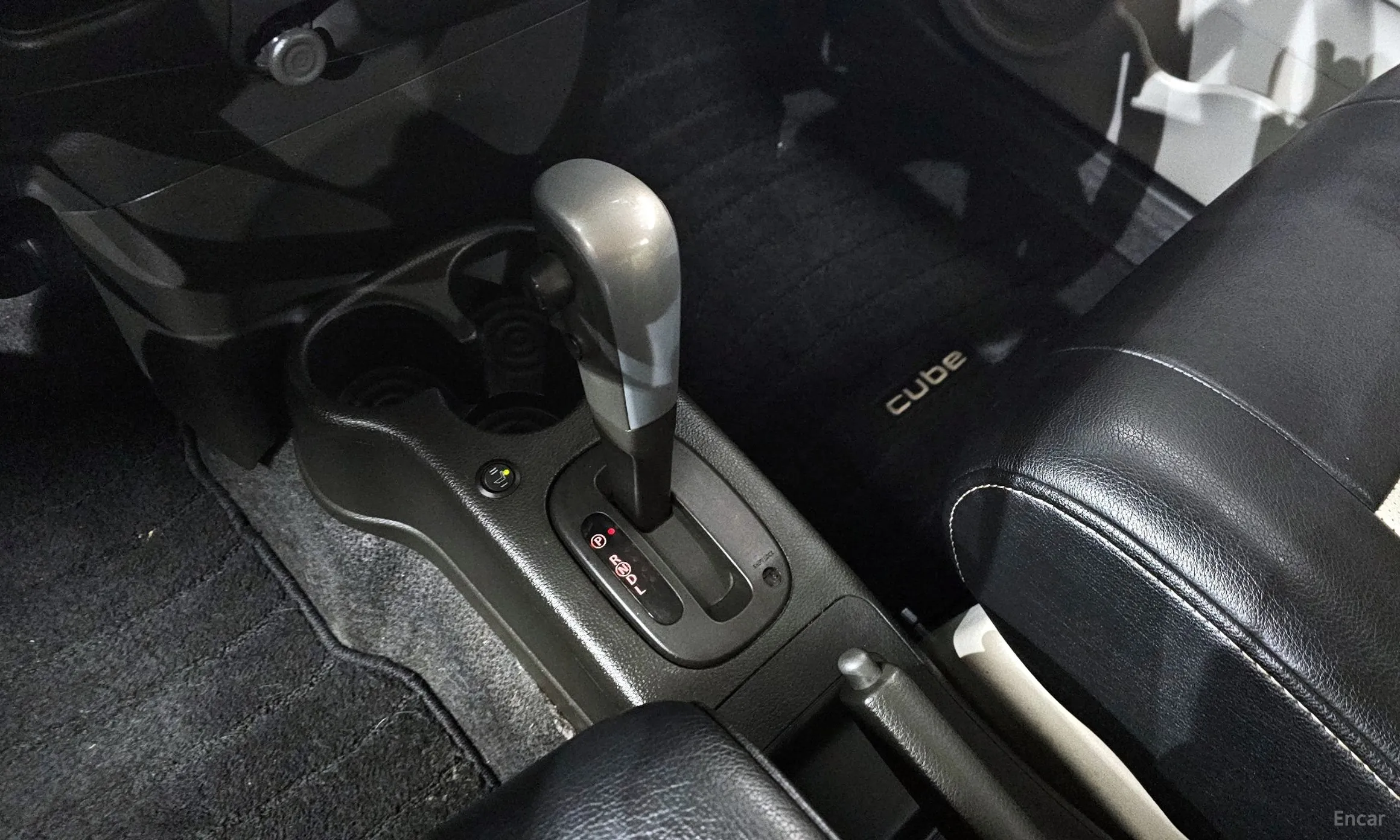Nissan Cube превью 9