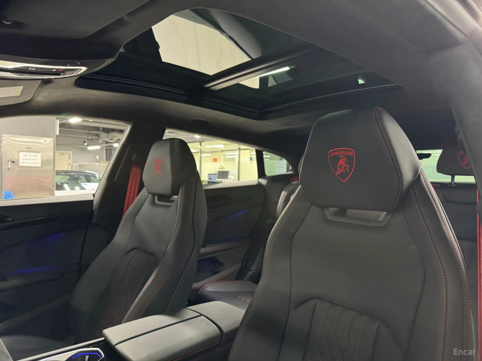 Lamborghini Urus превью 15