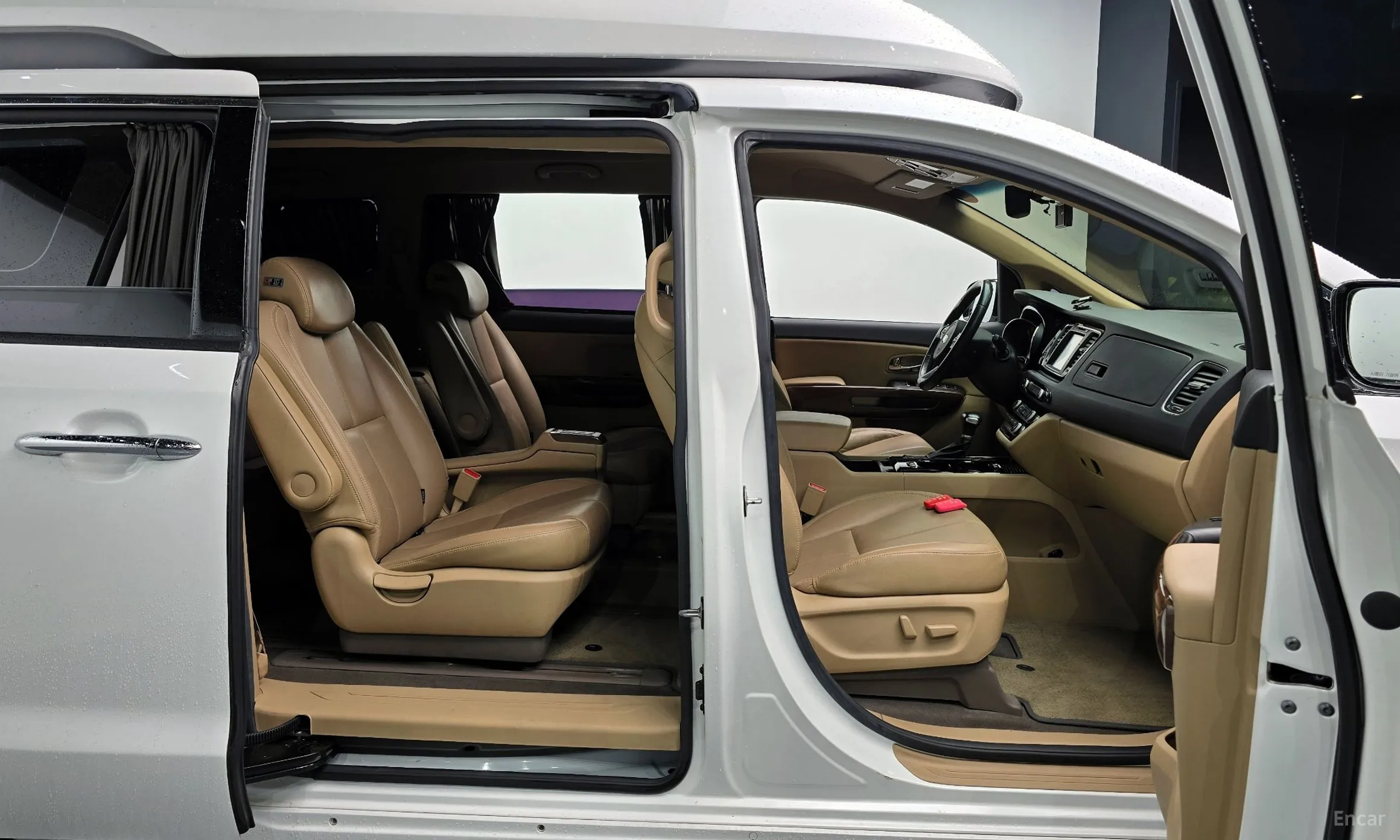 Kia Carnival превью 10