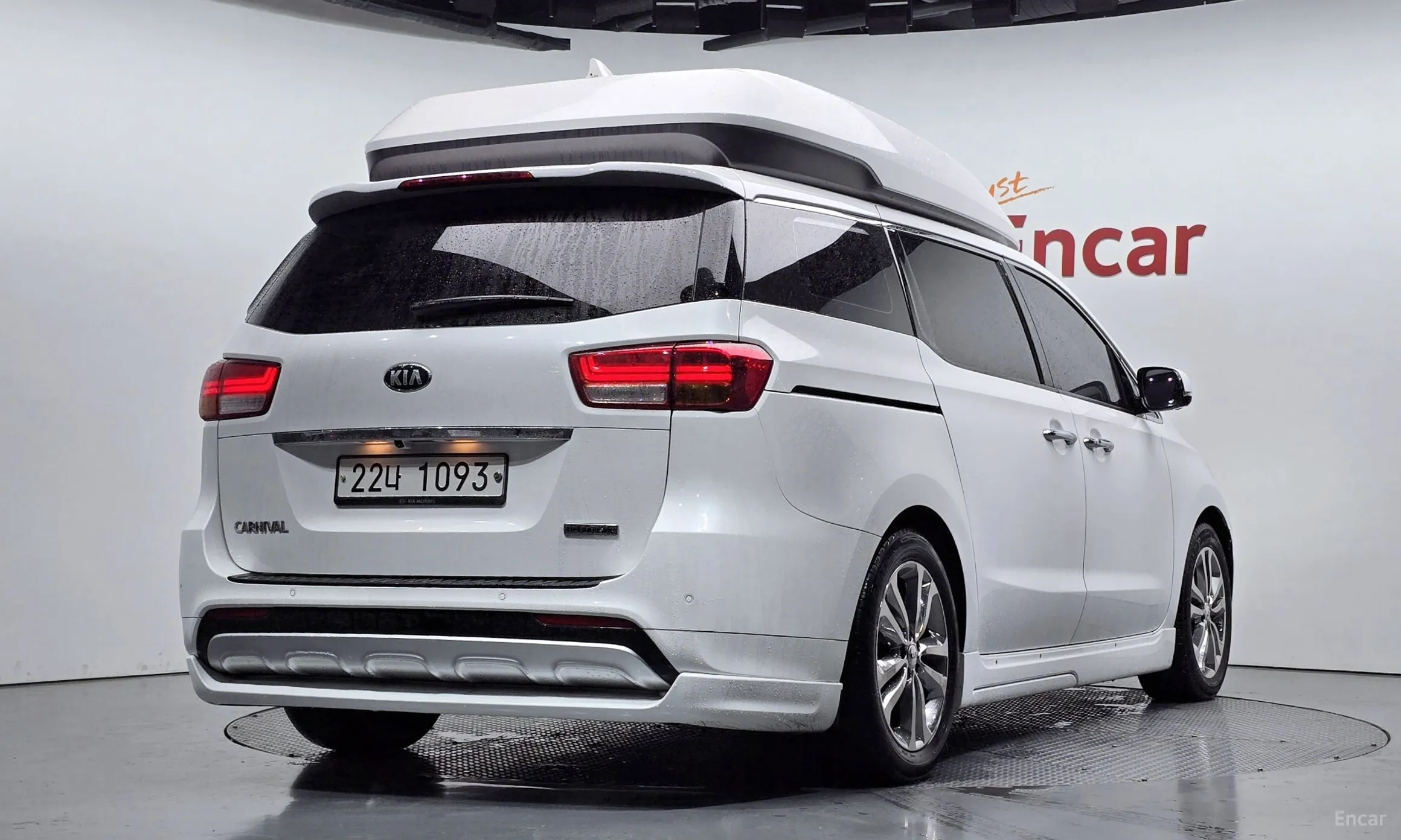 Kia Carnival превью 2
