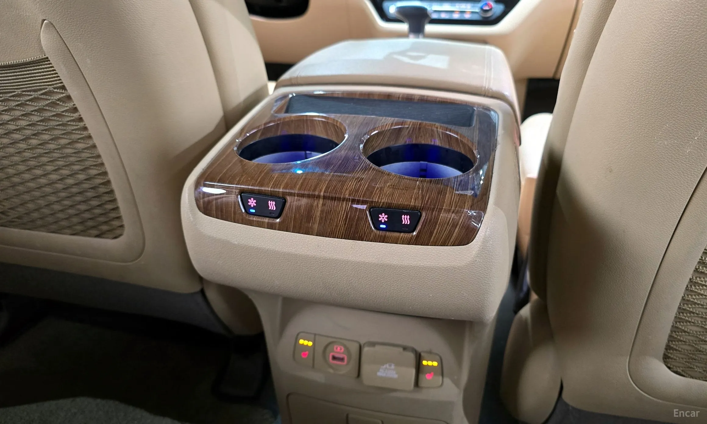Kia Carnival превью 16