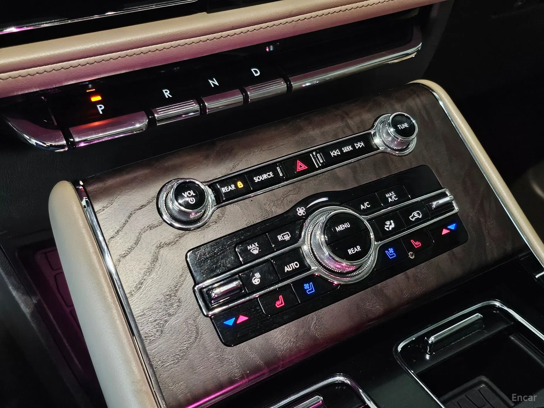 Lincoln Aviator 2nd Generation превью 16