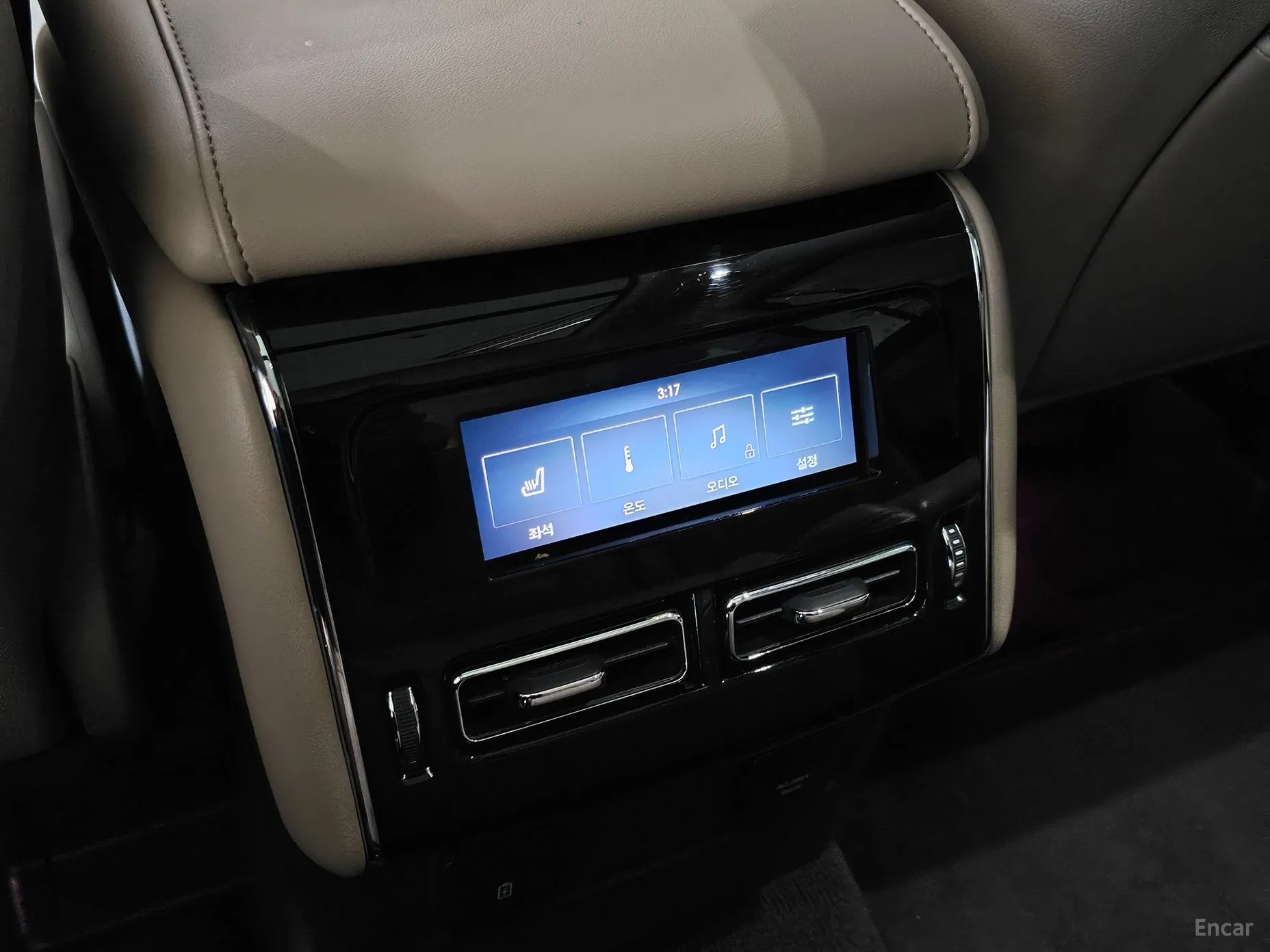 Lincoln Aviator 2nd Generation превью 17