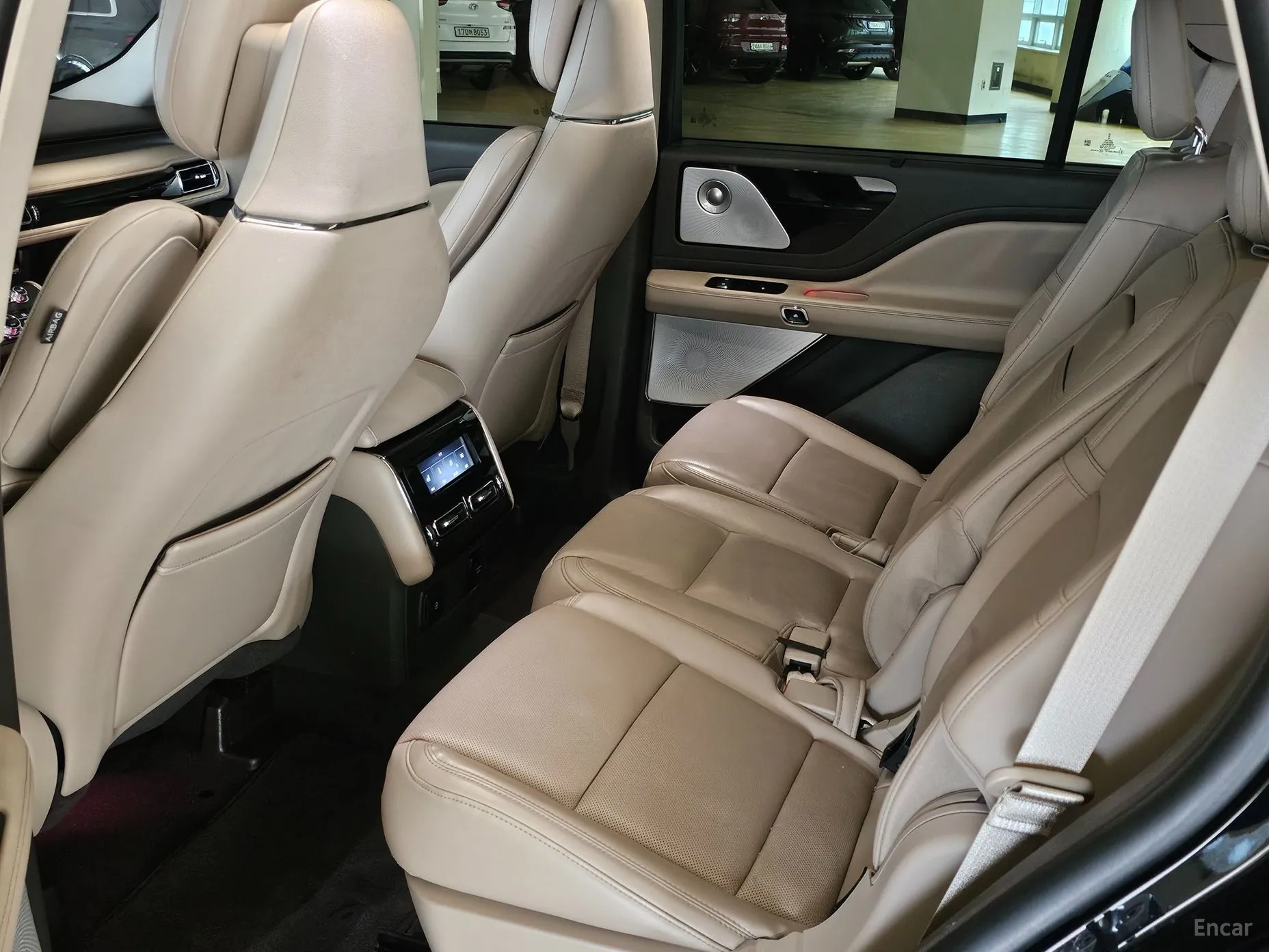 Lincoln Aviator 2nd Generation превью 8