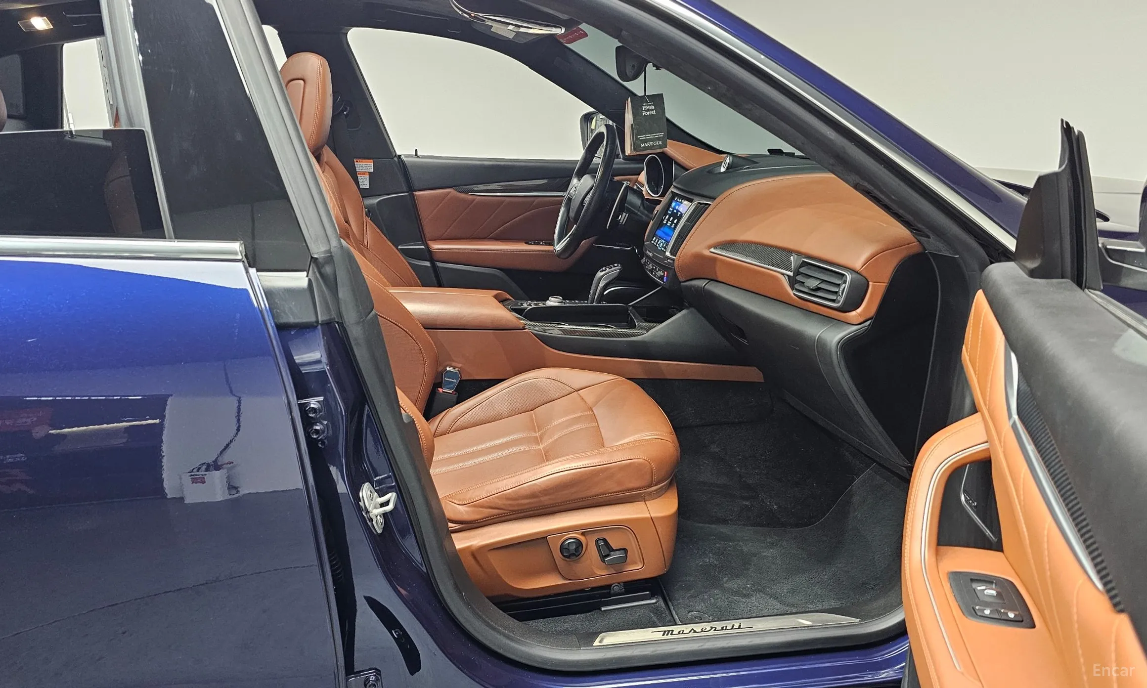 Maserati Levante превью 11