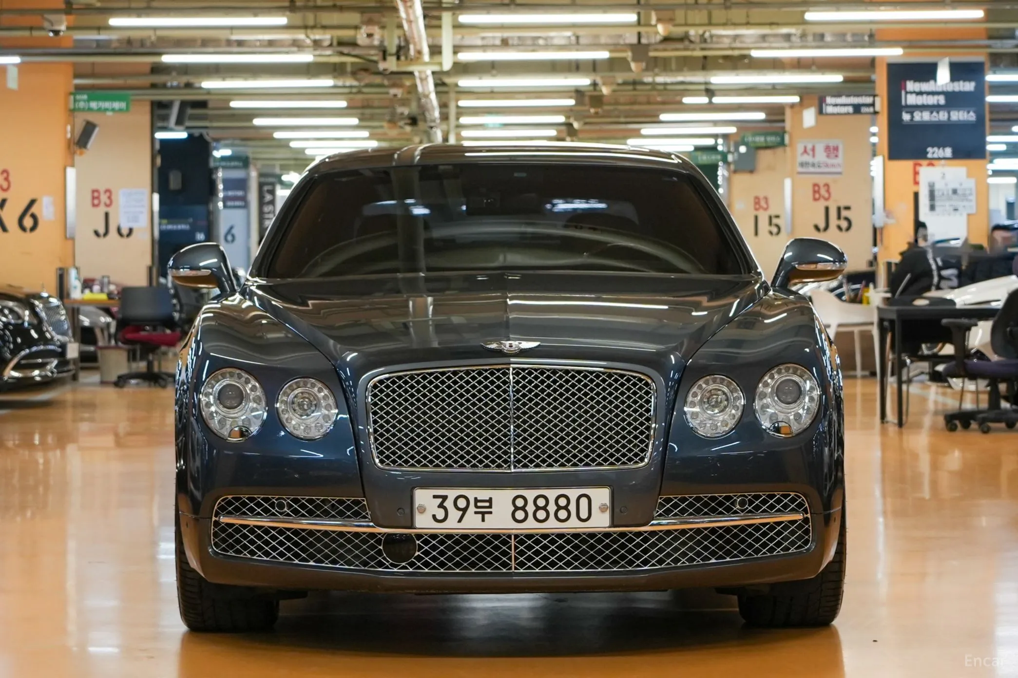Bentley Flying Spur 2nd Generation превью 3