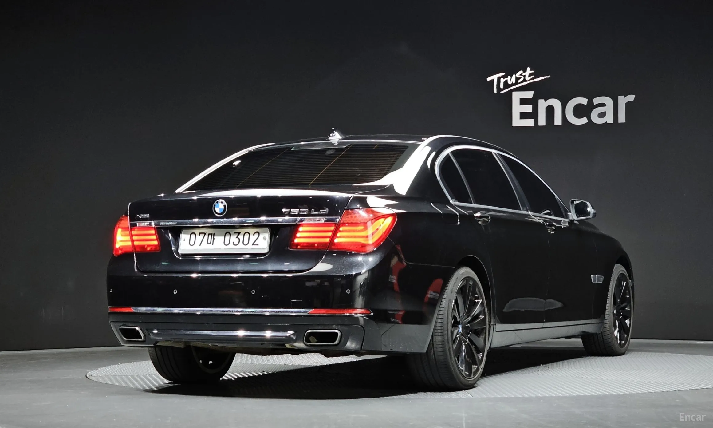 BMW 7 Series (F01)