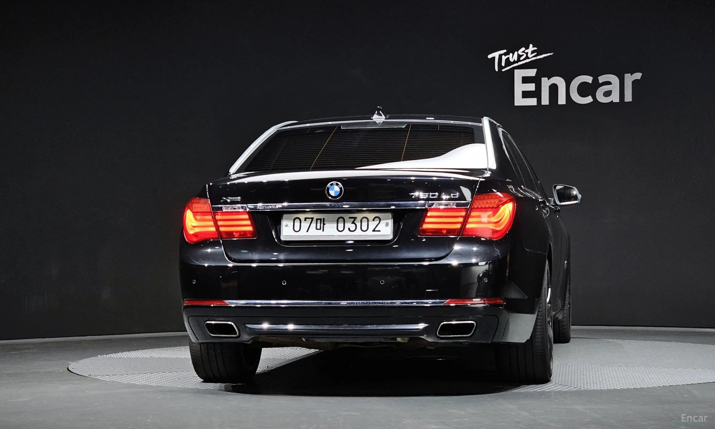 BMW 7 Series (F01) превью 4