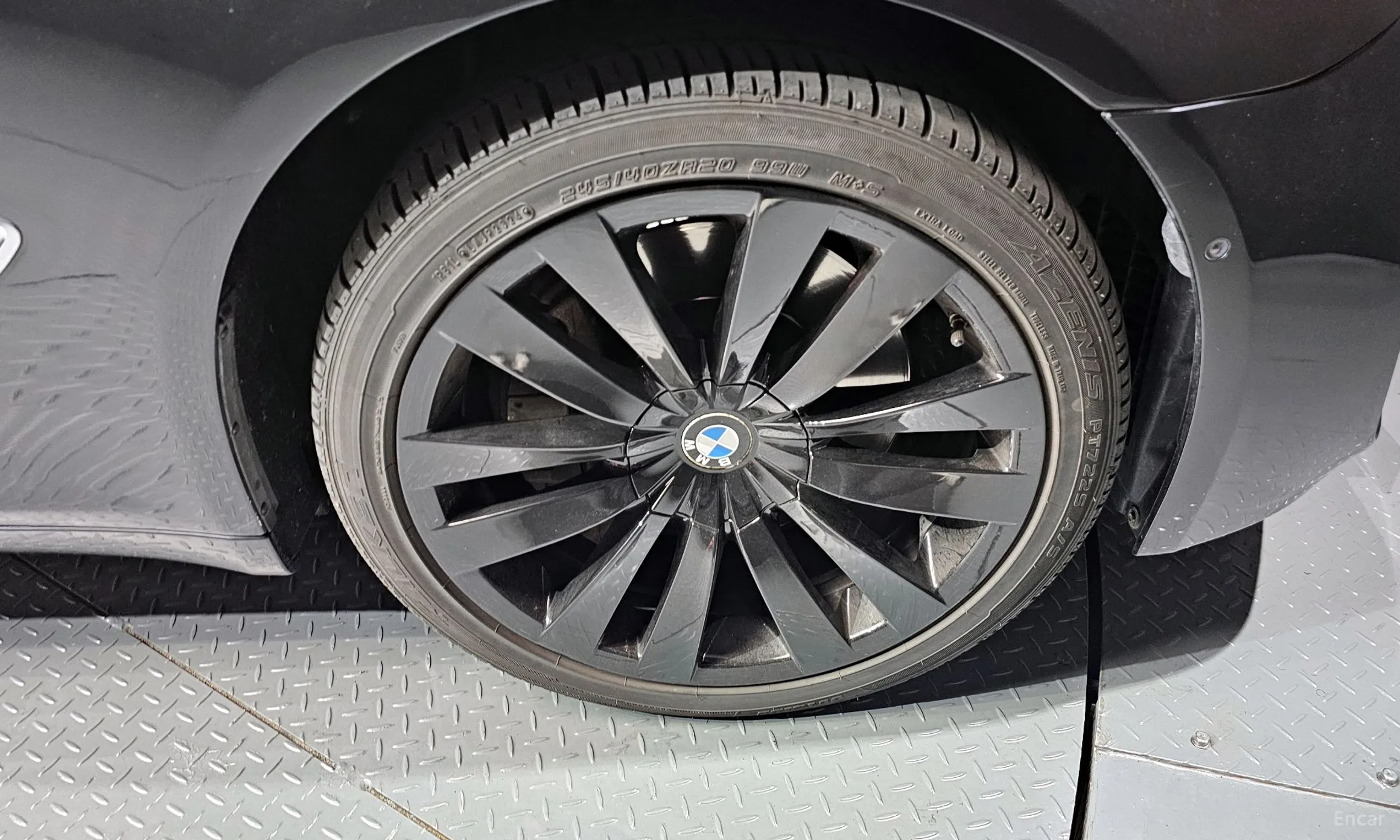 BMW 7 Series (F01) превью 5