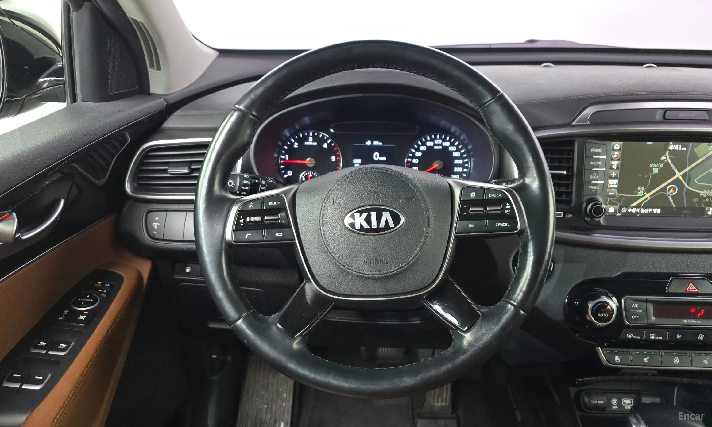 Kia Sorento превью 13