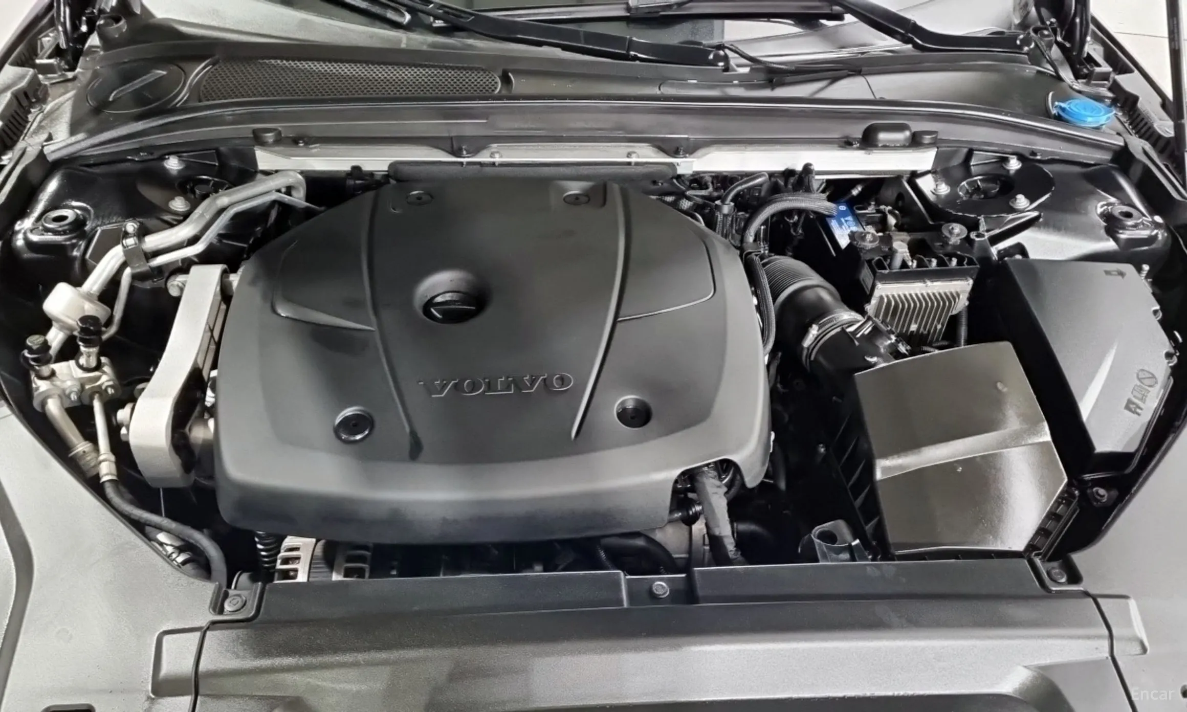 Volvo S90 превью 6