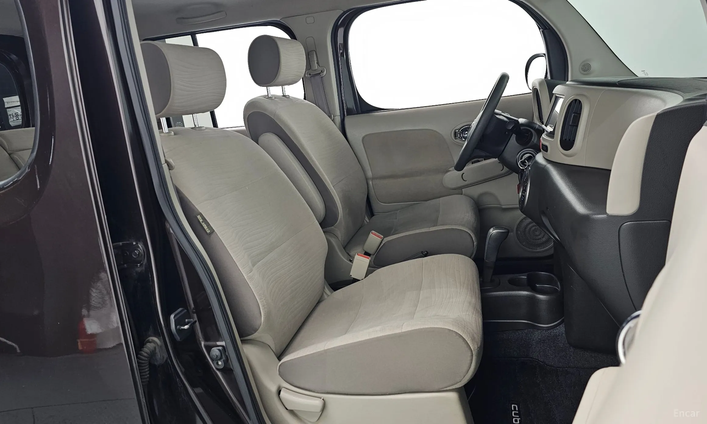 Nissan Cube превью 10