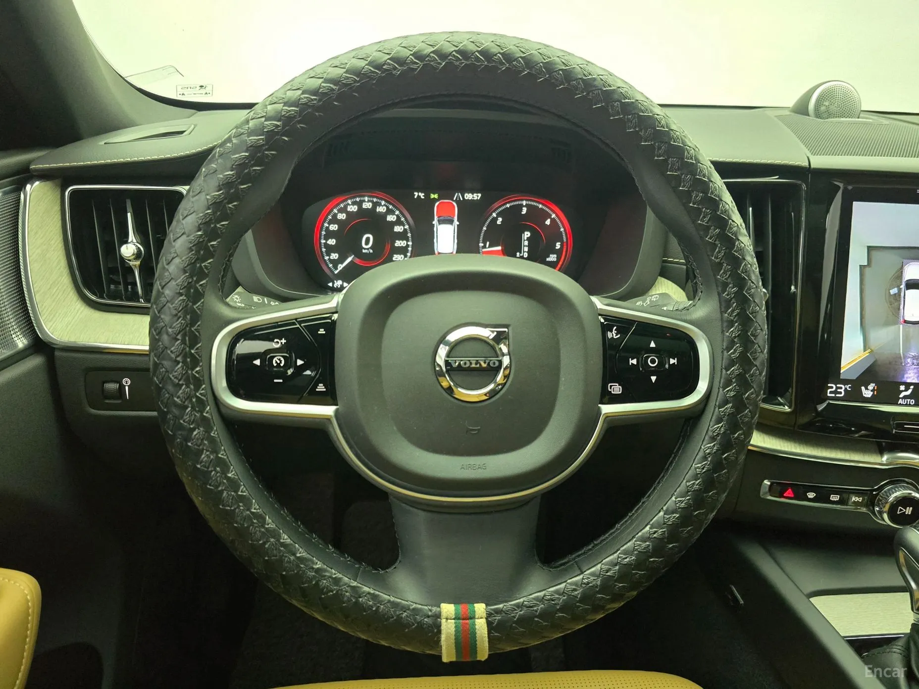 Volvo XC60 Gen 2 превью 13
