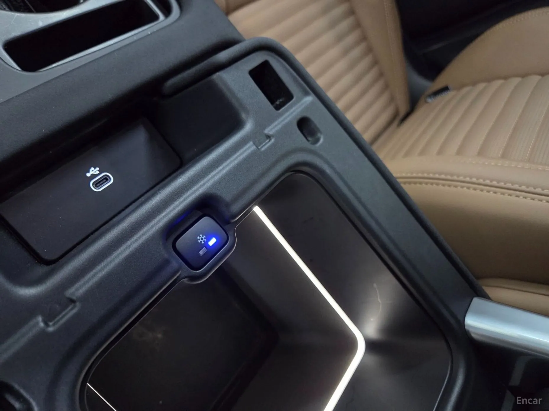 Land Rover Discovery 5 превью 12
