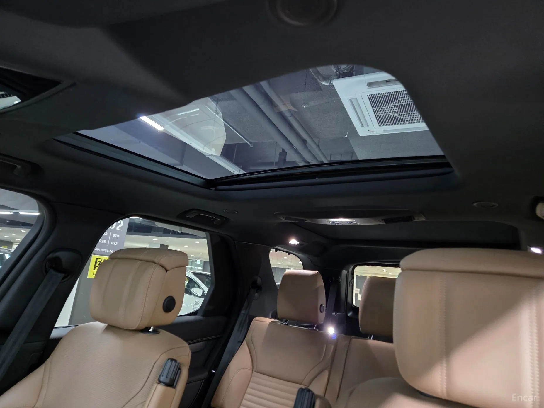Land Rover Discovery 5 превью 15