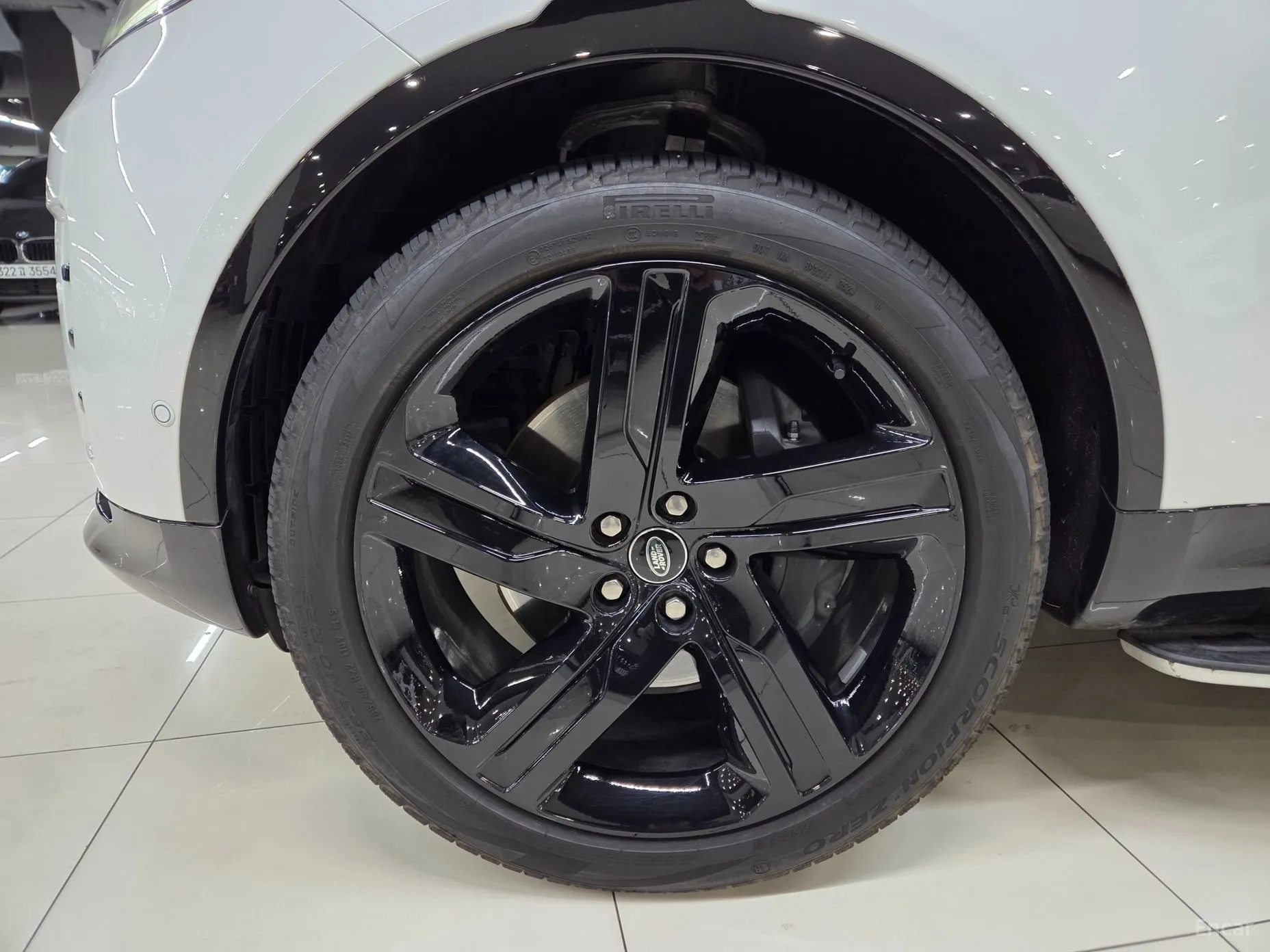 Land Rover Discovery 5 превью 20