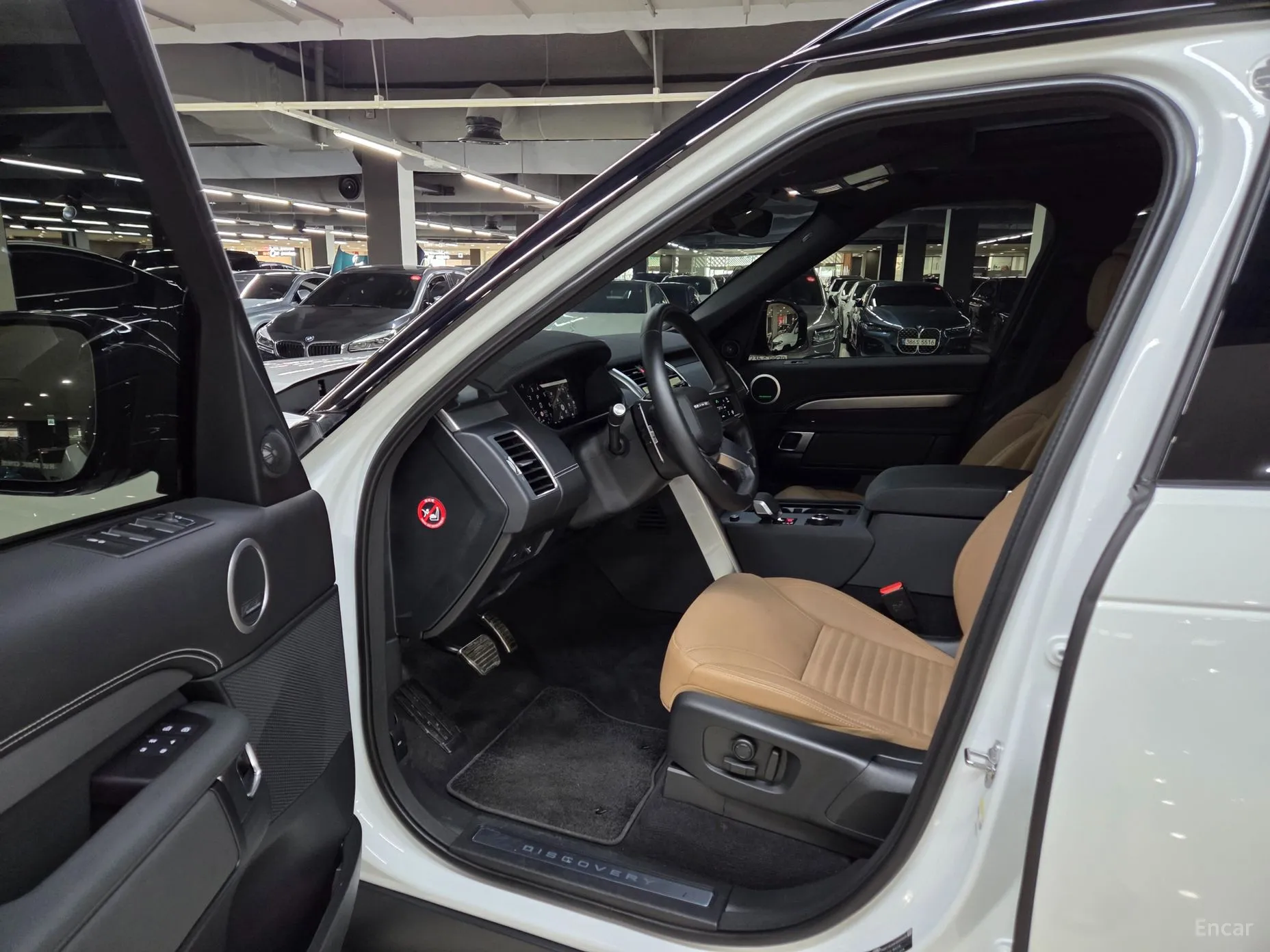 Land Rover Discovery 5 превью 8