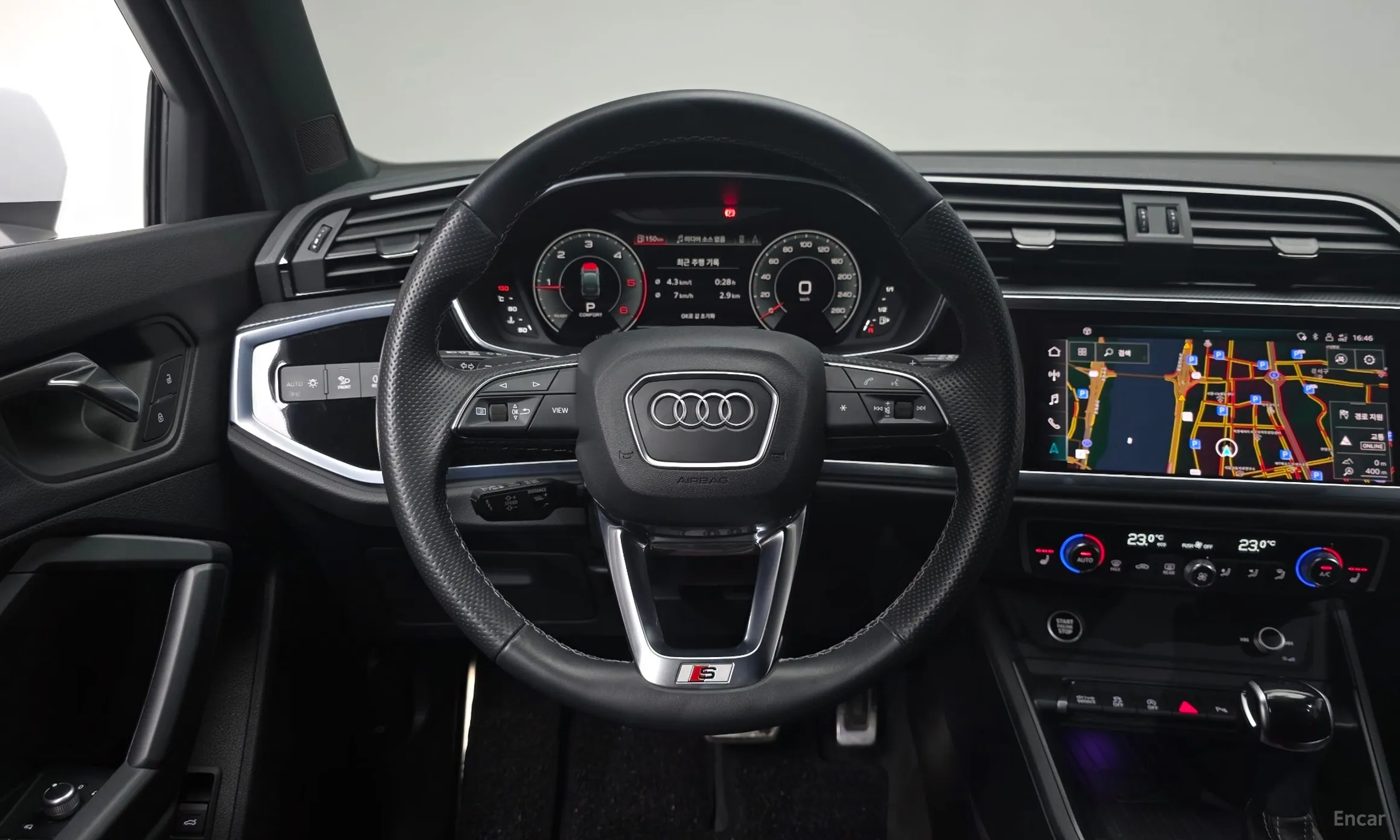 Audi Q3 (F3) превью 13