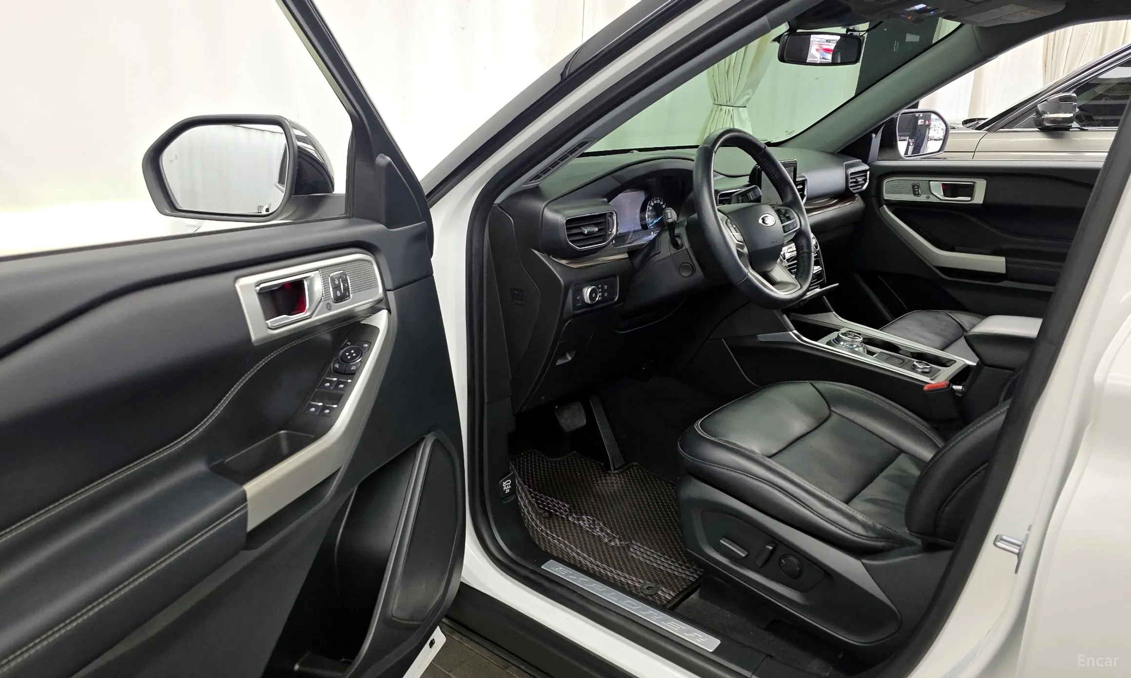 Ford Explorer 6th Generation превью 10