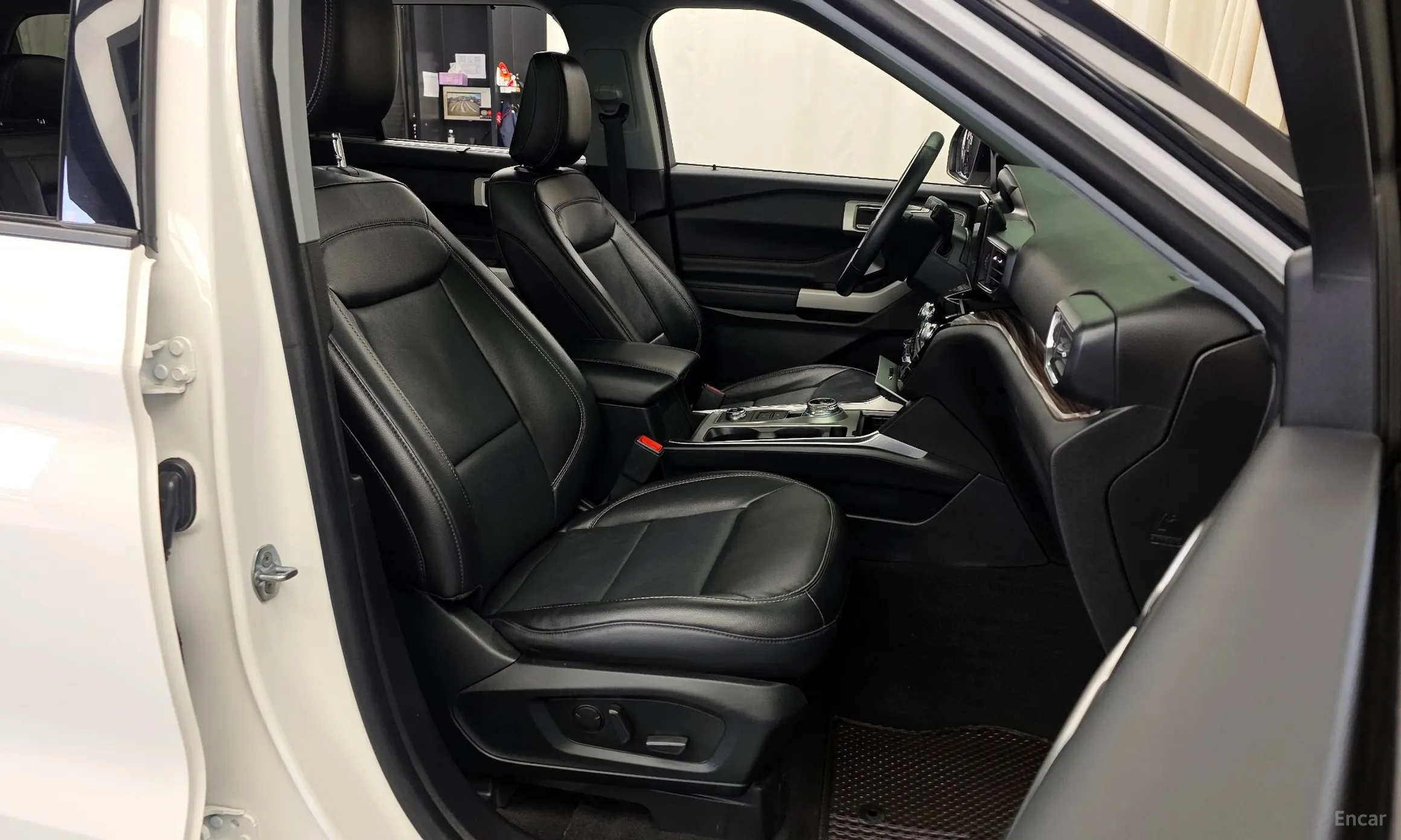Ford Explorer 6th Generation превью 11